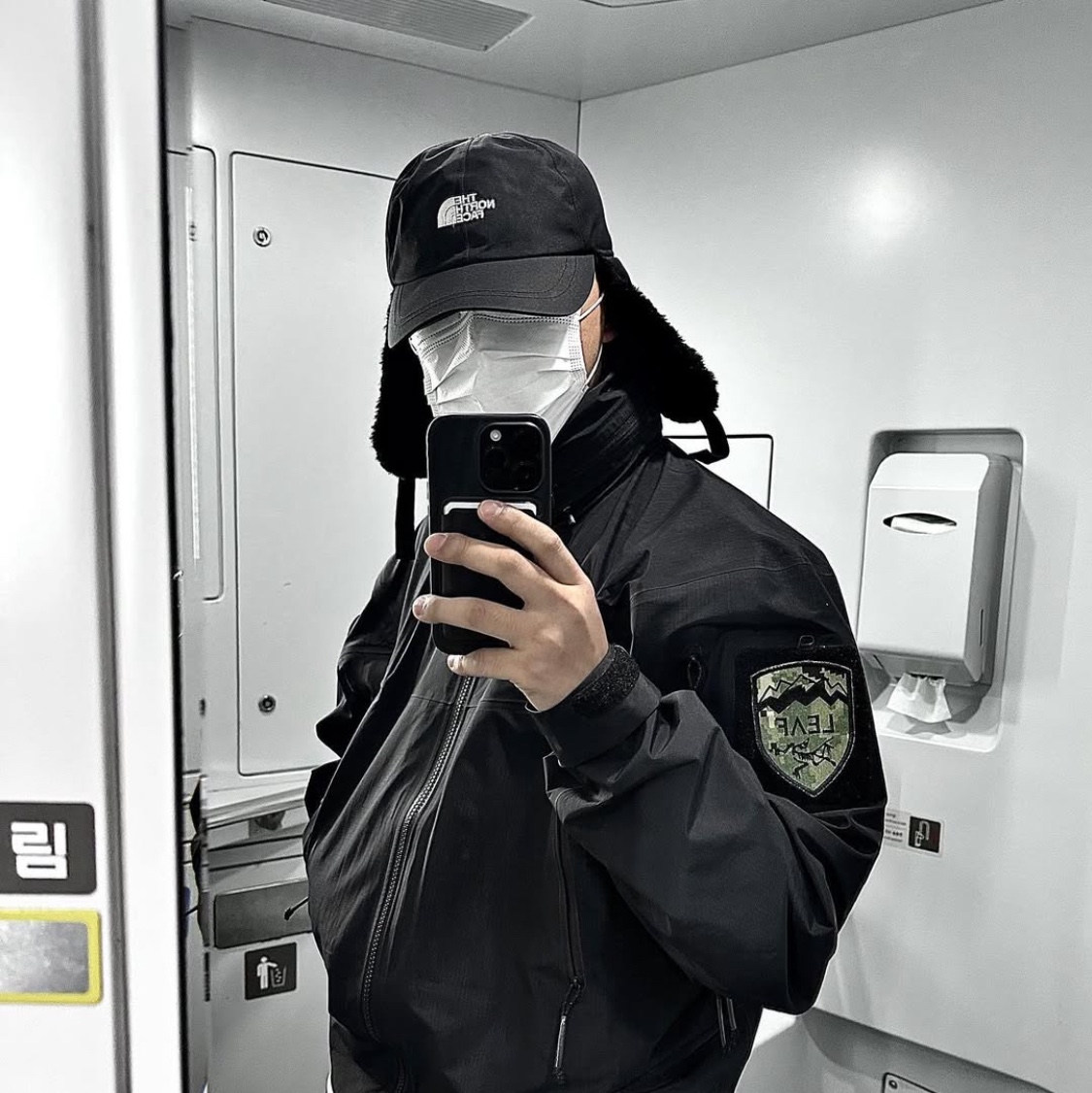 Arc'teryx LEAF Alpha Jacket Gen 2.2 Black 착용 스타일