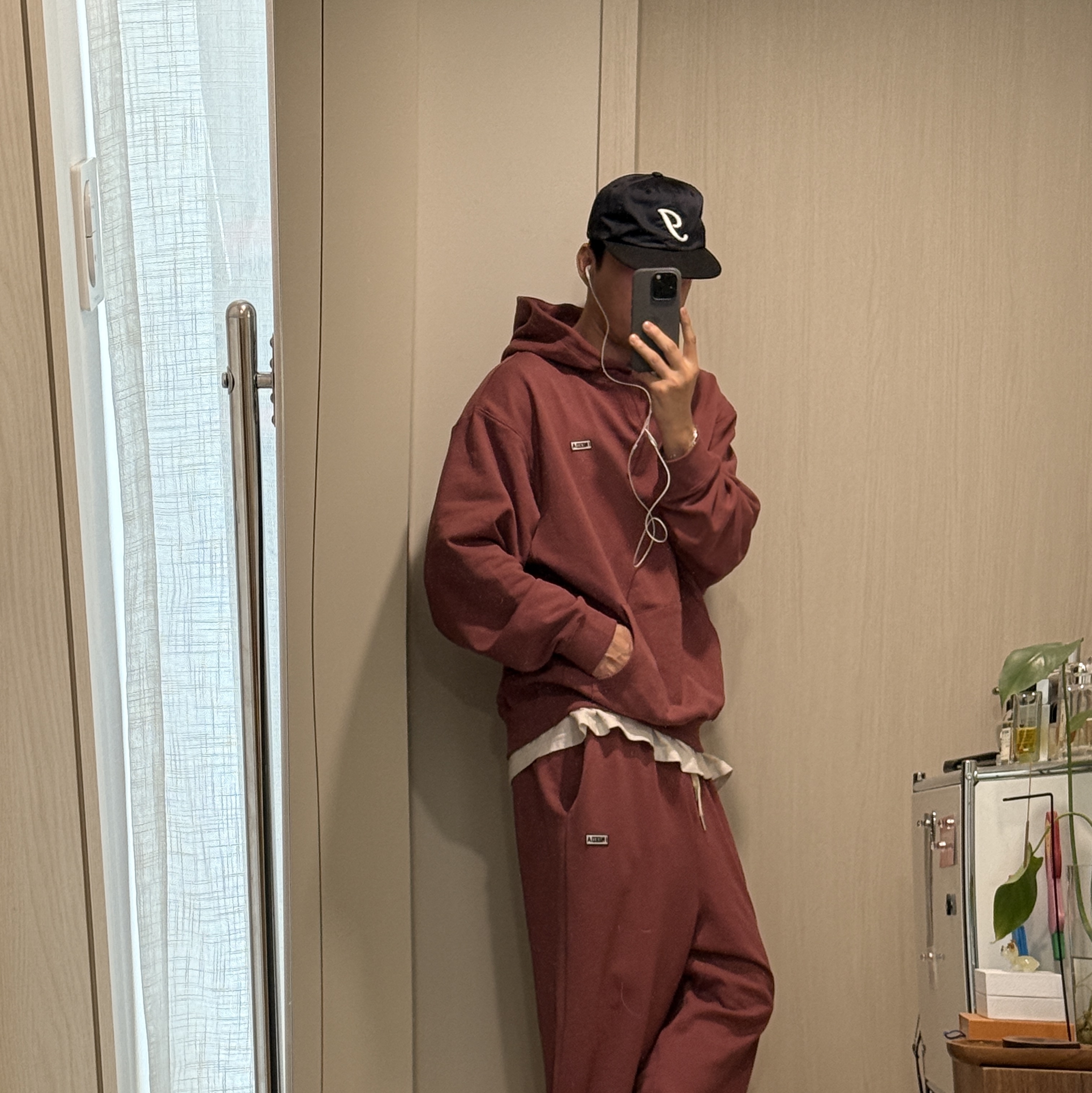 Broken Beat Staff Set-Up Hoodie 착용 스타일 - 3
