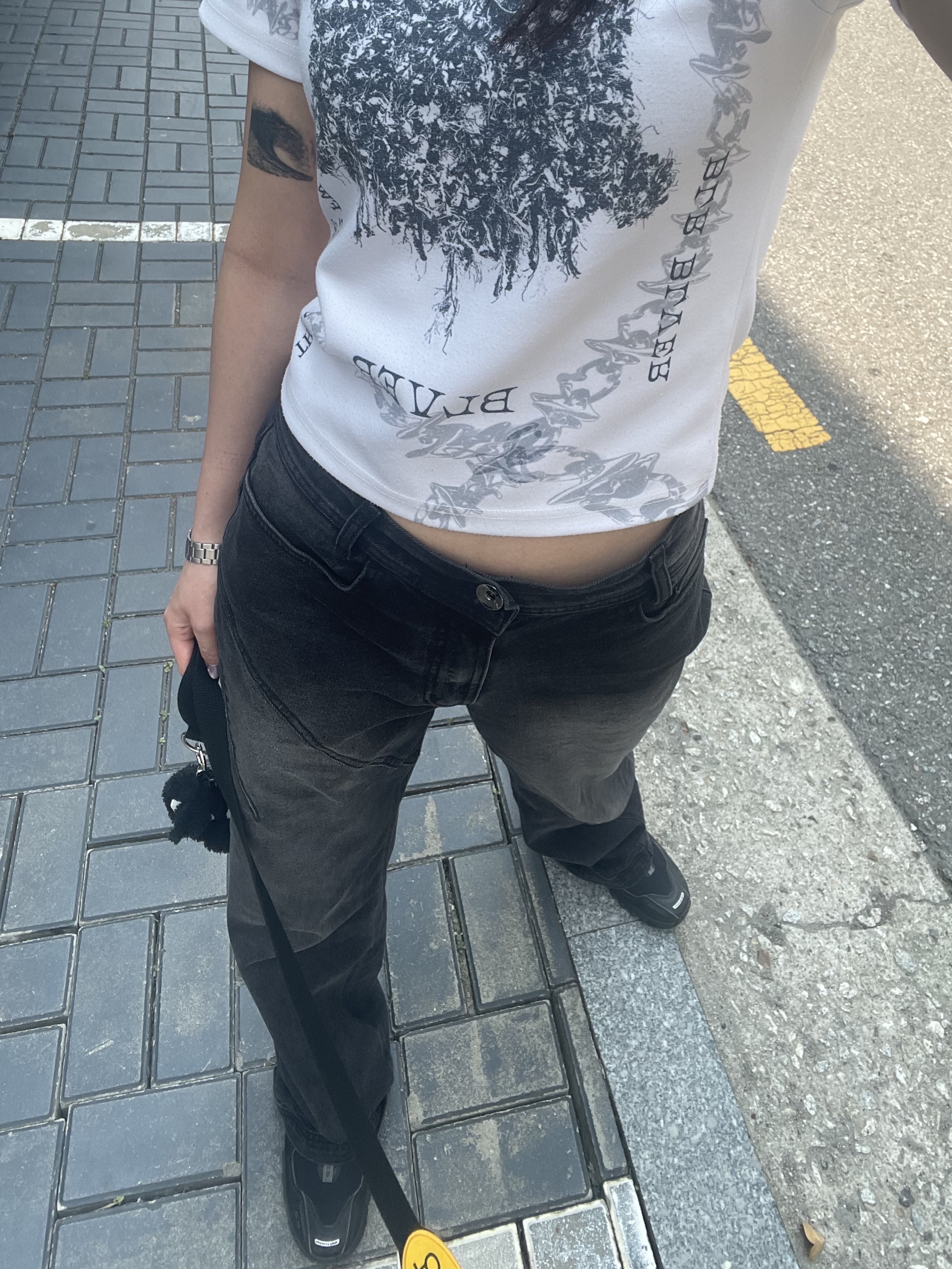 (W) BLR Asymmetric Semi-Bootcut Denim Pants, Salomon XT-6 ADV Black 착용 스타일 - 1