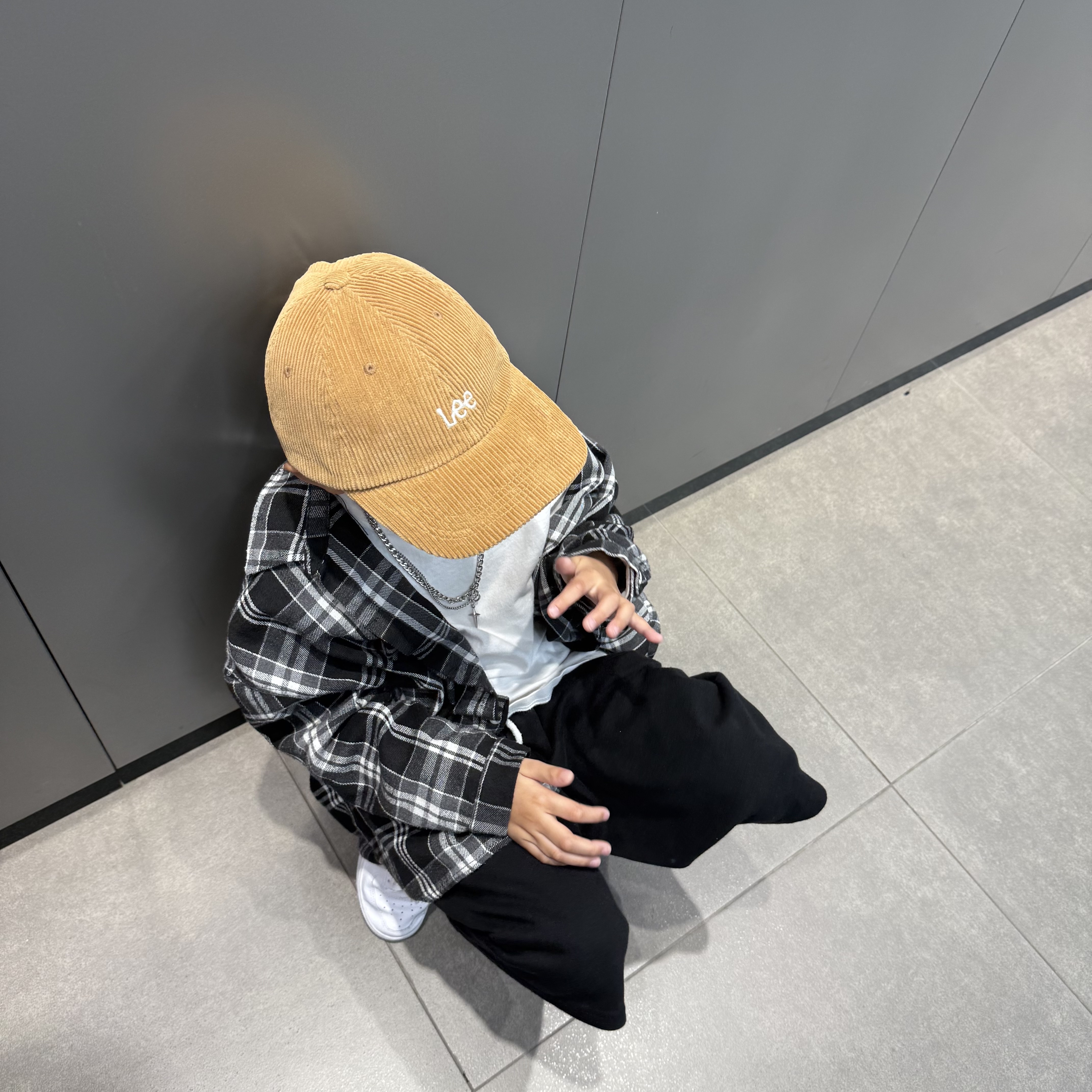 (PS) Nike Force 1 LE Triple White 착용 스타일 - 2