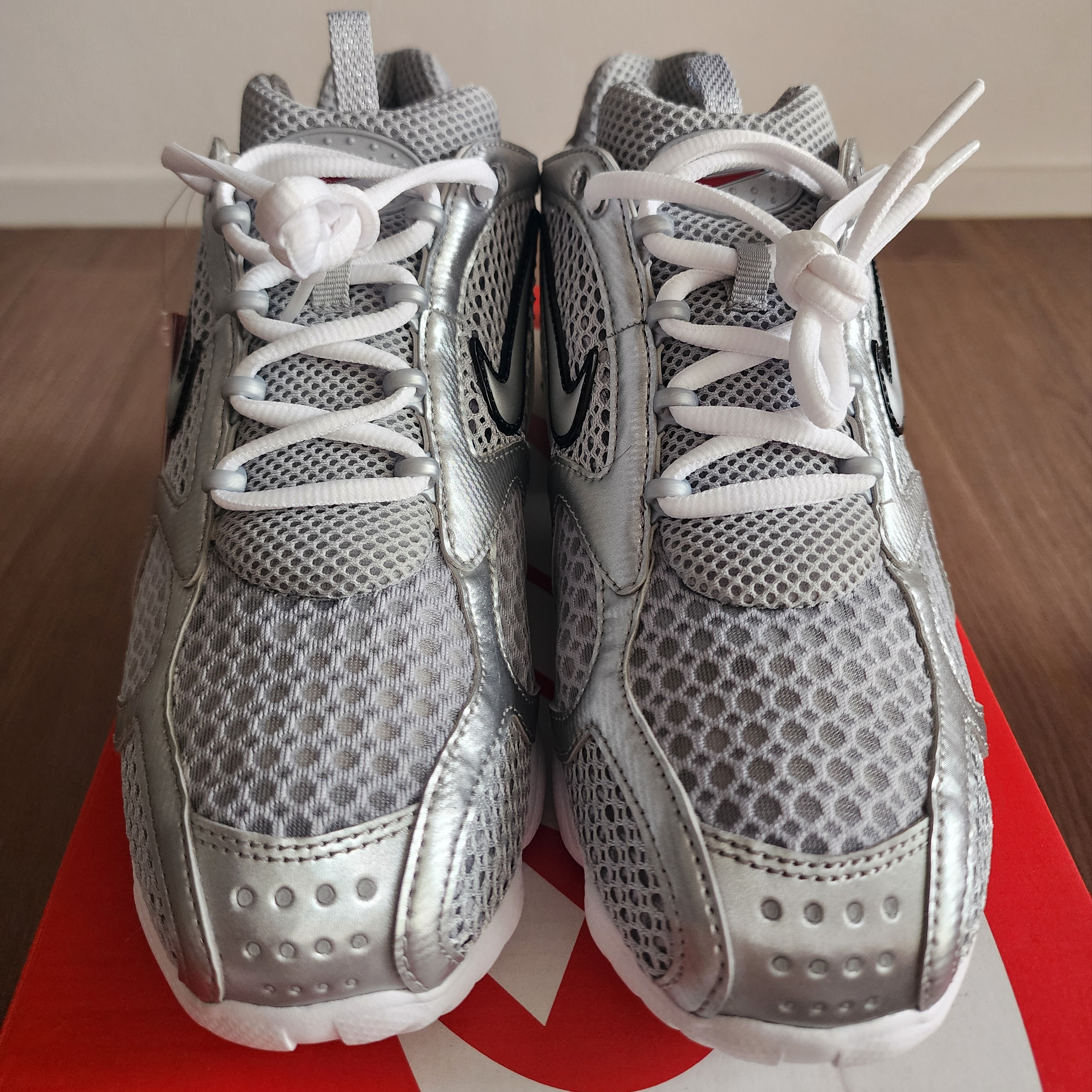 Nike Air Zoom Spiridon Cage 2 Metallic Silver 착용 스타일 - 1