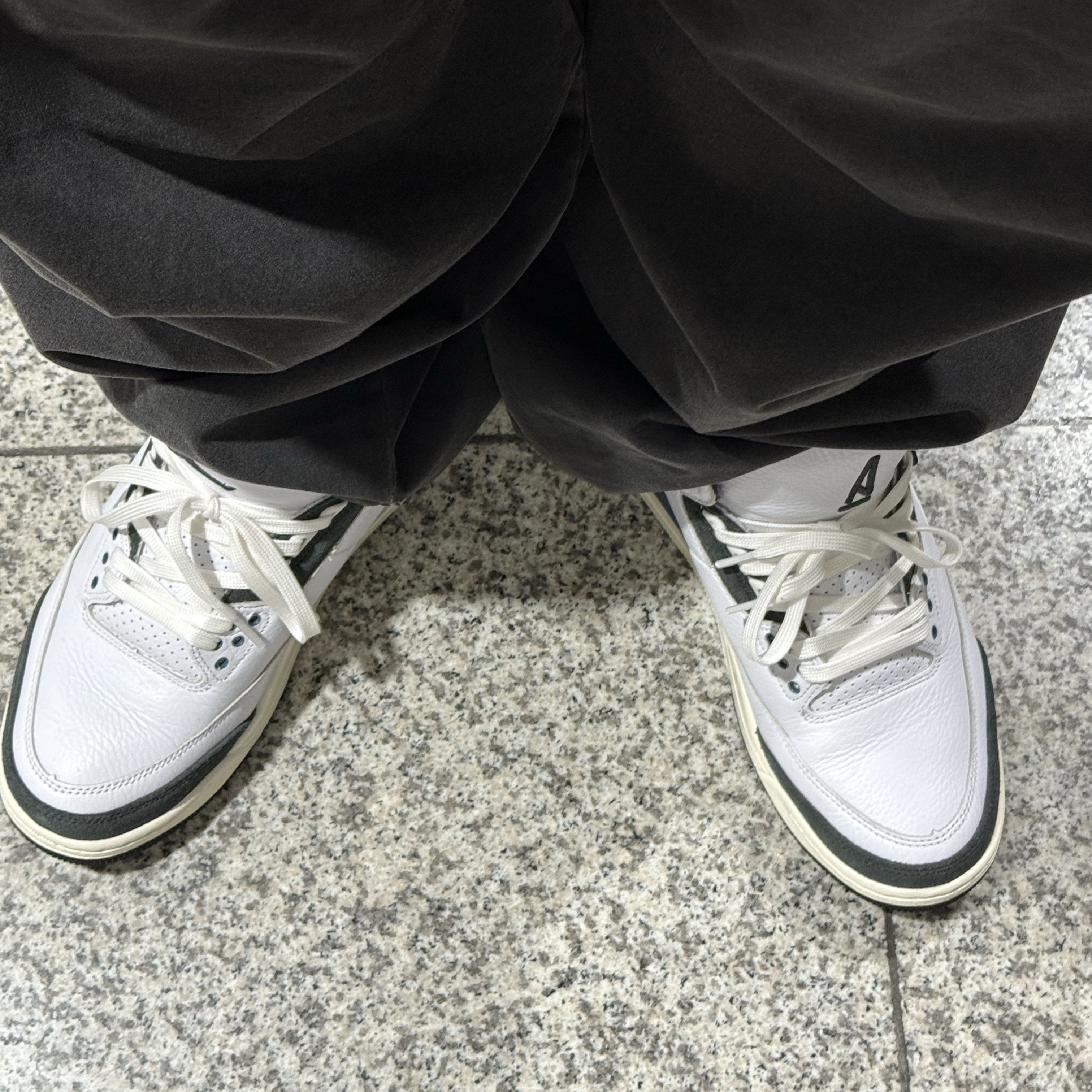 Jordan 3 x A Ma Maniere Retro OG SP For The Love 착용 스타일 - 2