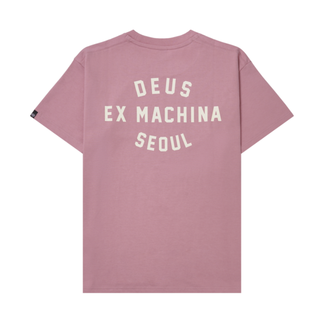 데우스 엑스 마키나 서울 컬리지 어드레스 티셔츠 핑크(Deus Ex Machina Seoul College Address T-Shirt Pink)
