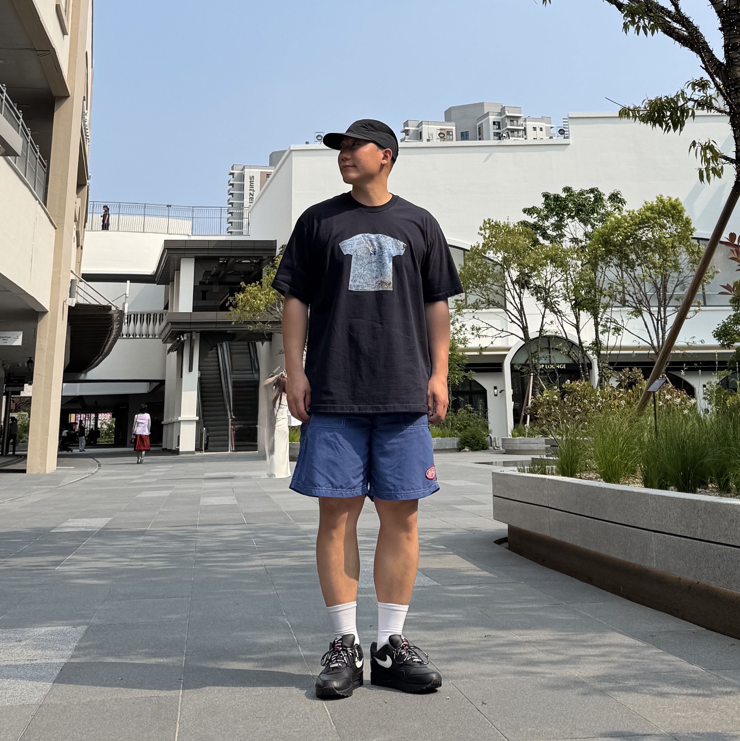 Supreme x Nike Trail Running Hat Black - 17FW, Supreme Nylon Painter Shorts Pale Blue - 23SS 착용 스타일 - 2