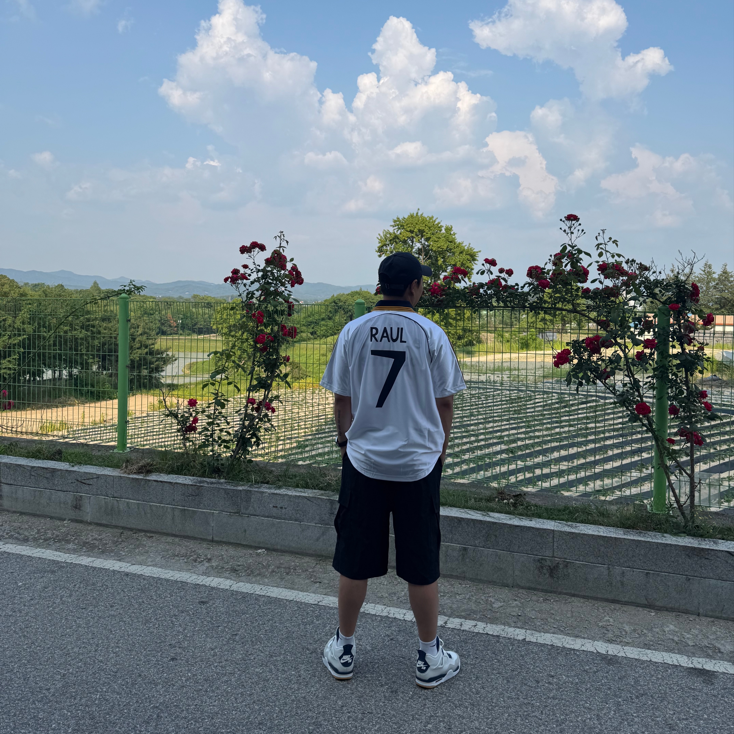 Jordan 4 x Nike SB Retro SP Navy, Adidas Real Madrid 99/00 Home Jersey White - KR Sizing (Non Marking Ver.) 착용 스타일 - 1