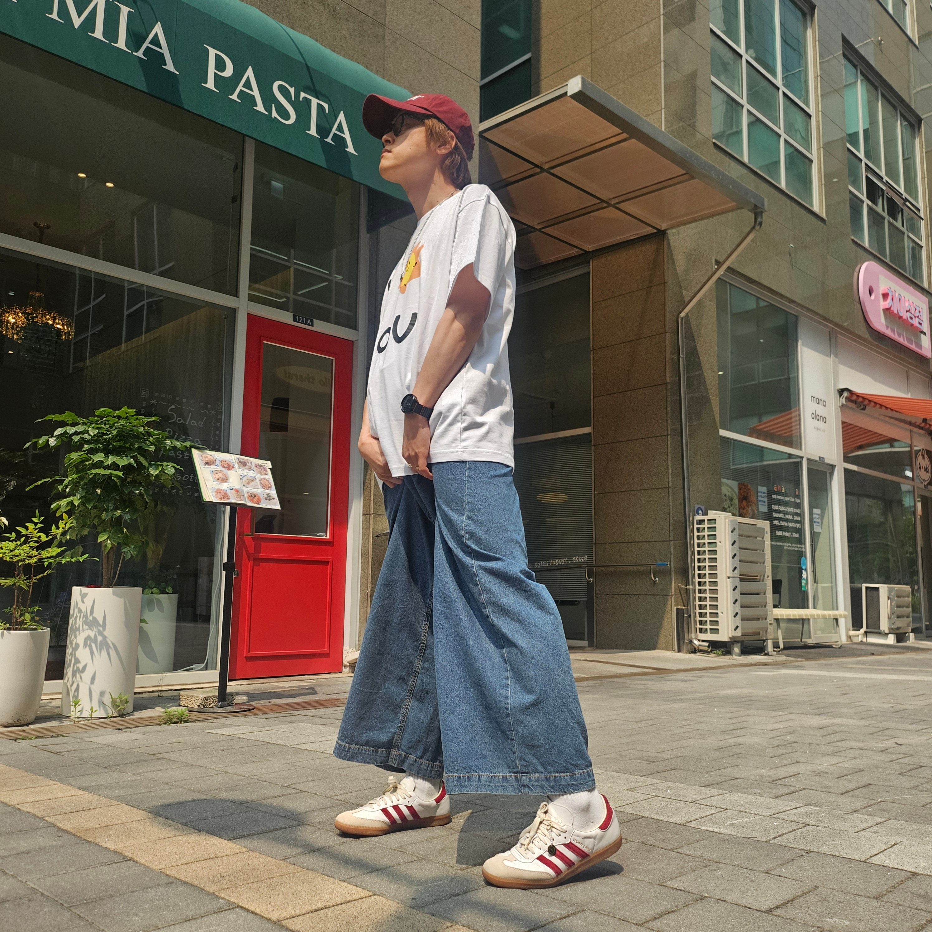 Adidas x Sporty & Rich Samba OG Cloud White Collegiate Burgundy, Gucci Ghost Ring Silver 9mm 착용 스타일 - 3