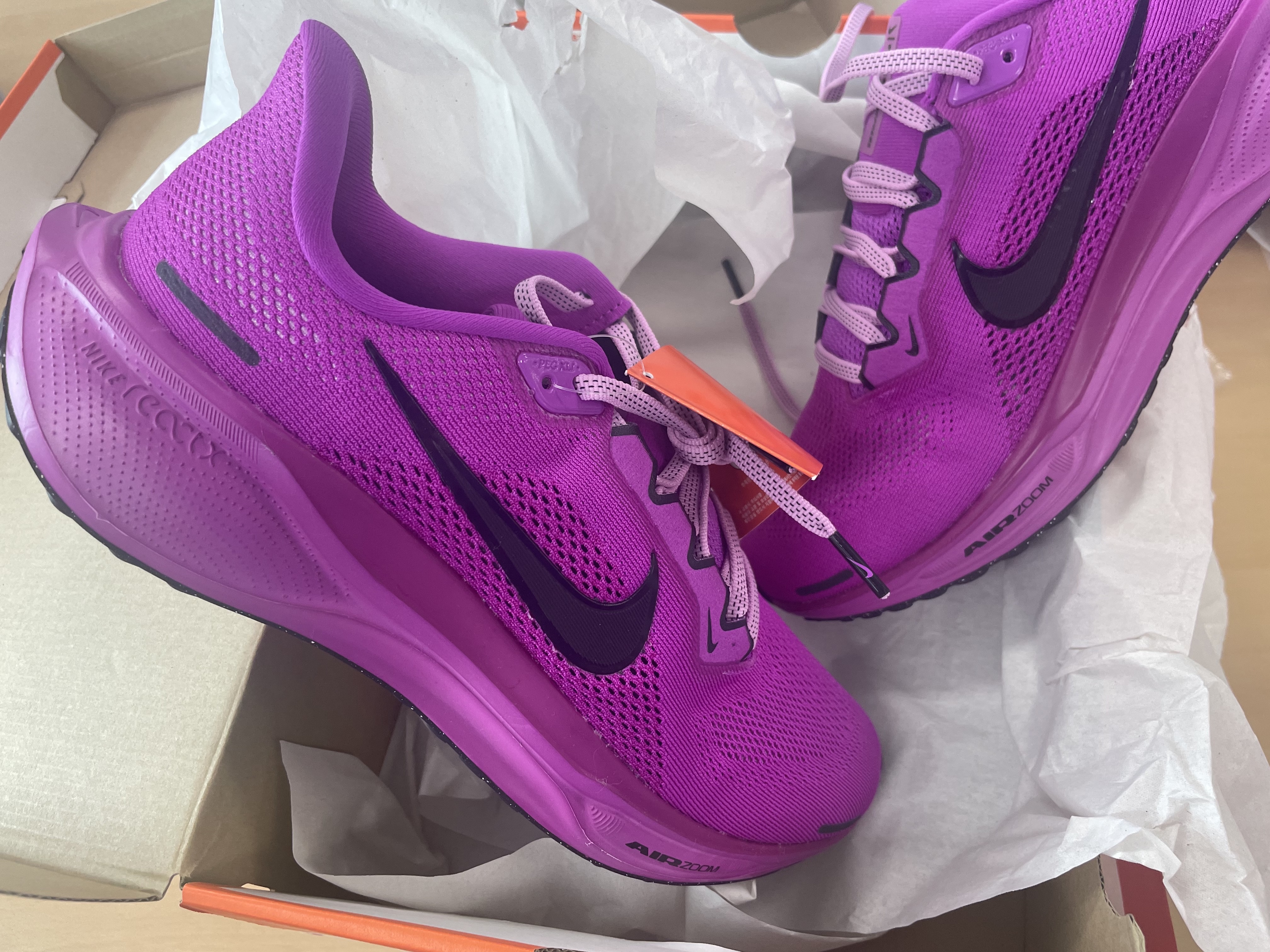 Nike Air Zoom Pegasus 41 Hyper Violet Vivid Grape 착용 스타일
