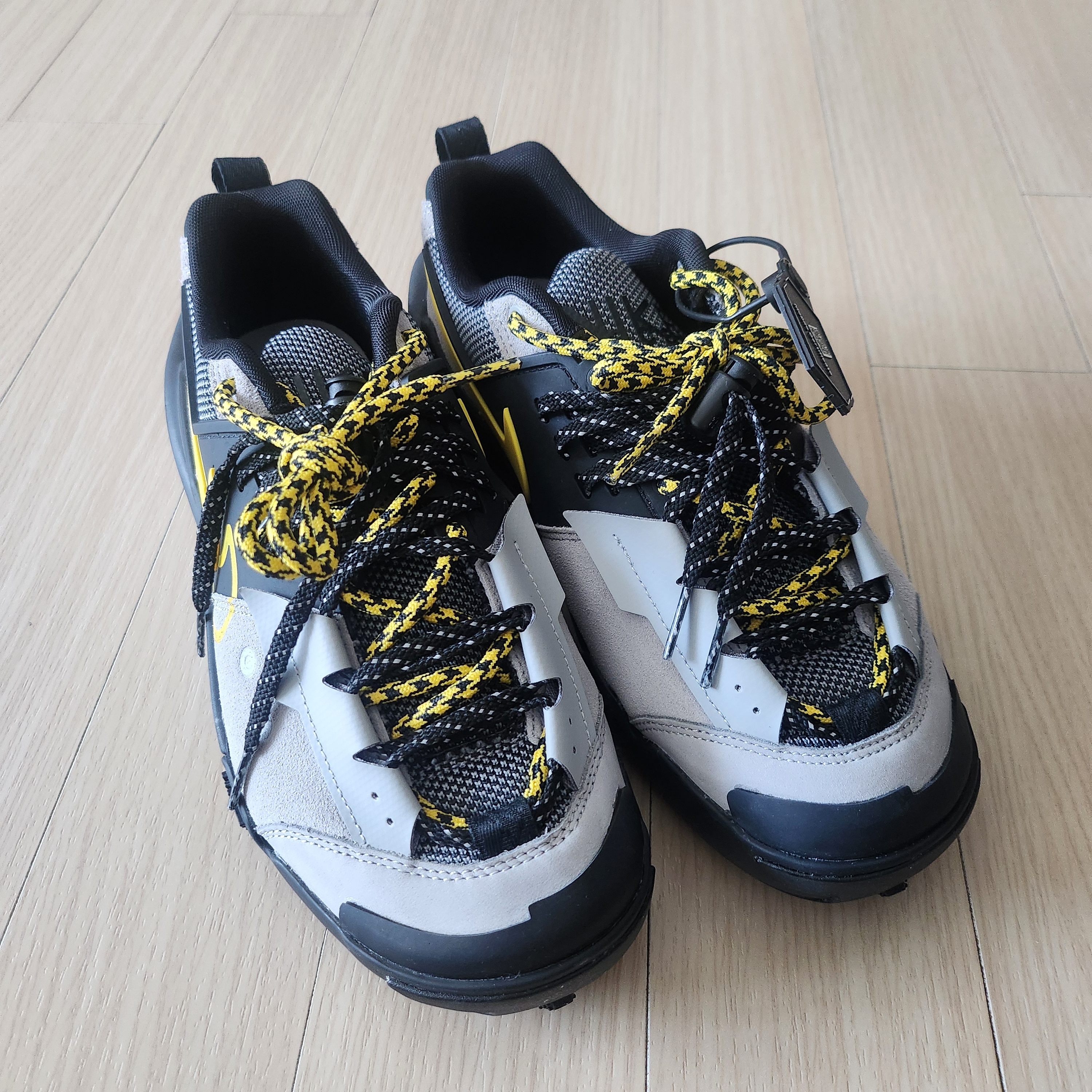 Nike x Sacai Zegamadome SP Matte Silver 착용 스타일