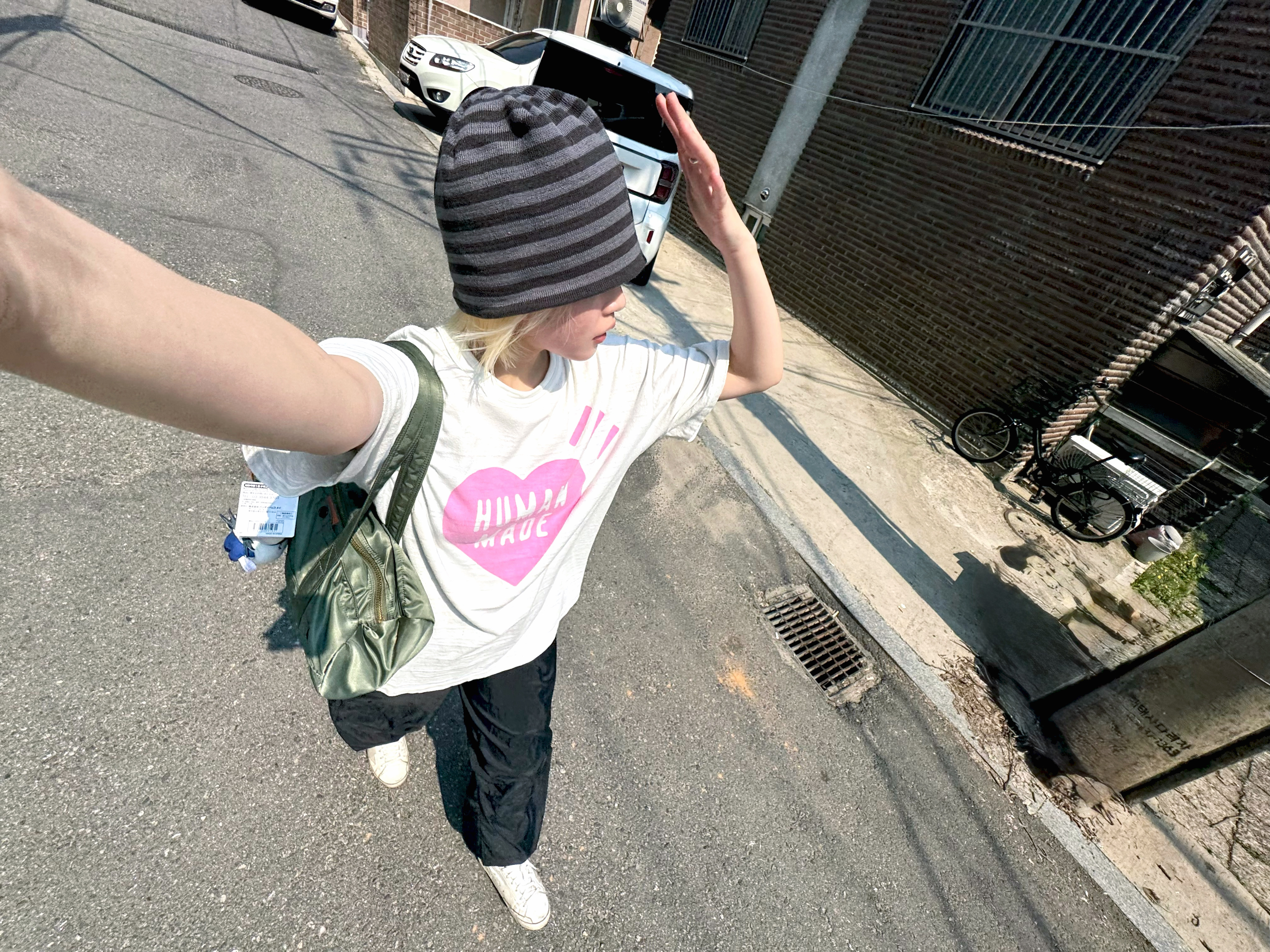 Human Made Heart T-Shirt White Pink - Harajuku Store Exclusive, Porter Tanker Duffle Bag L Sage Green 착용 스타일