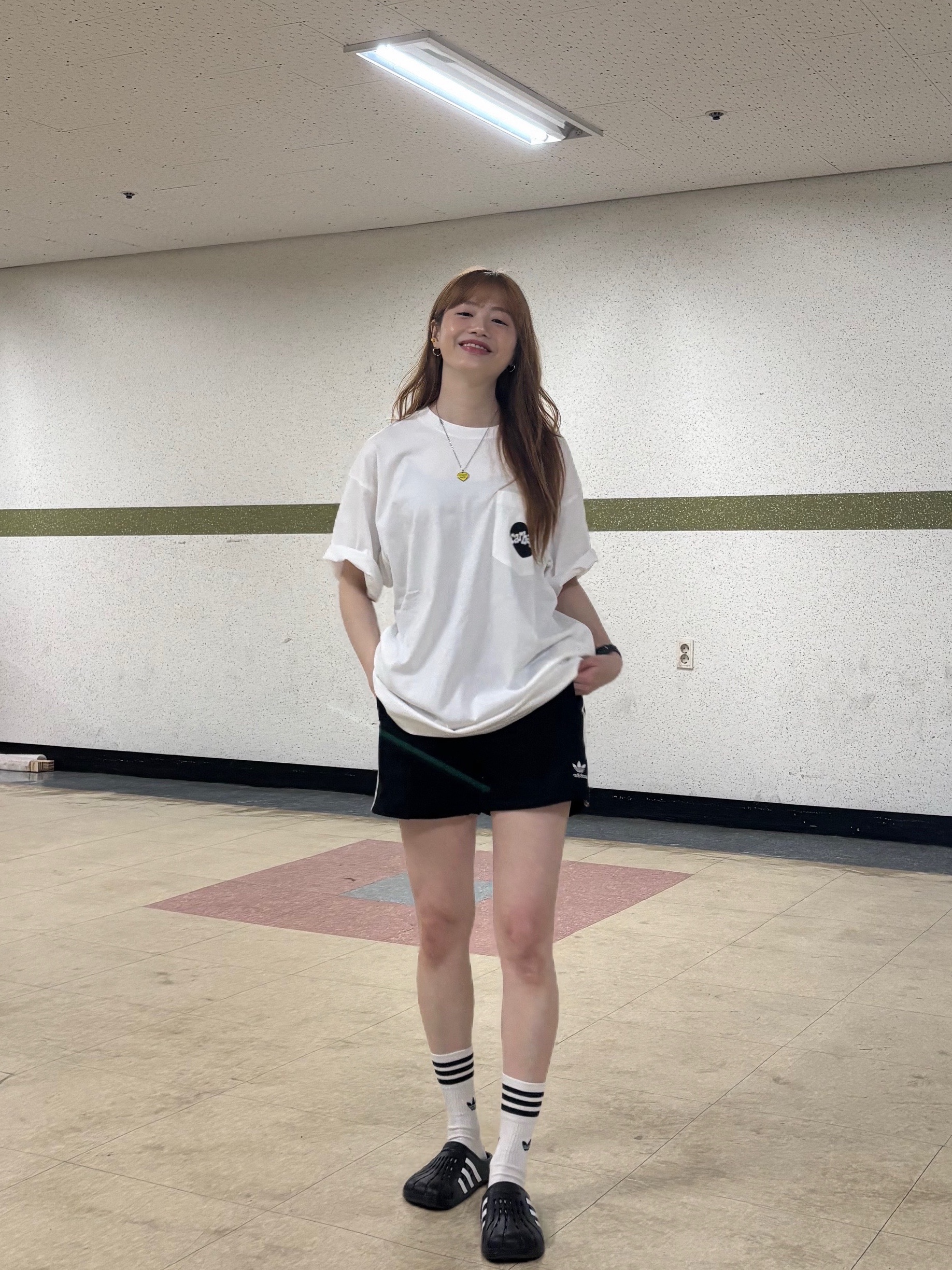 Adidas Adilette Clog Black White, (W) Adidas Firebird Shorts Black - KR Sizing 착용 스타일 - 2