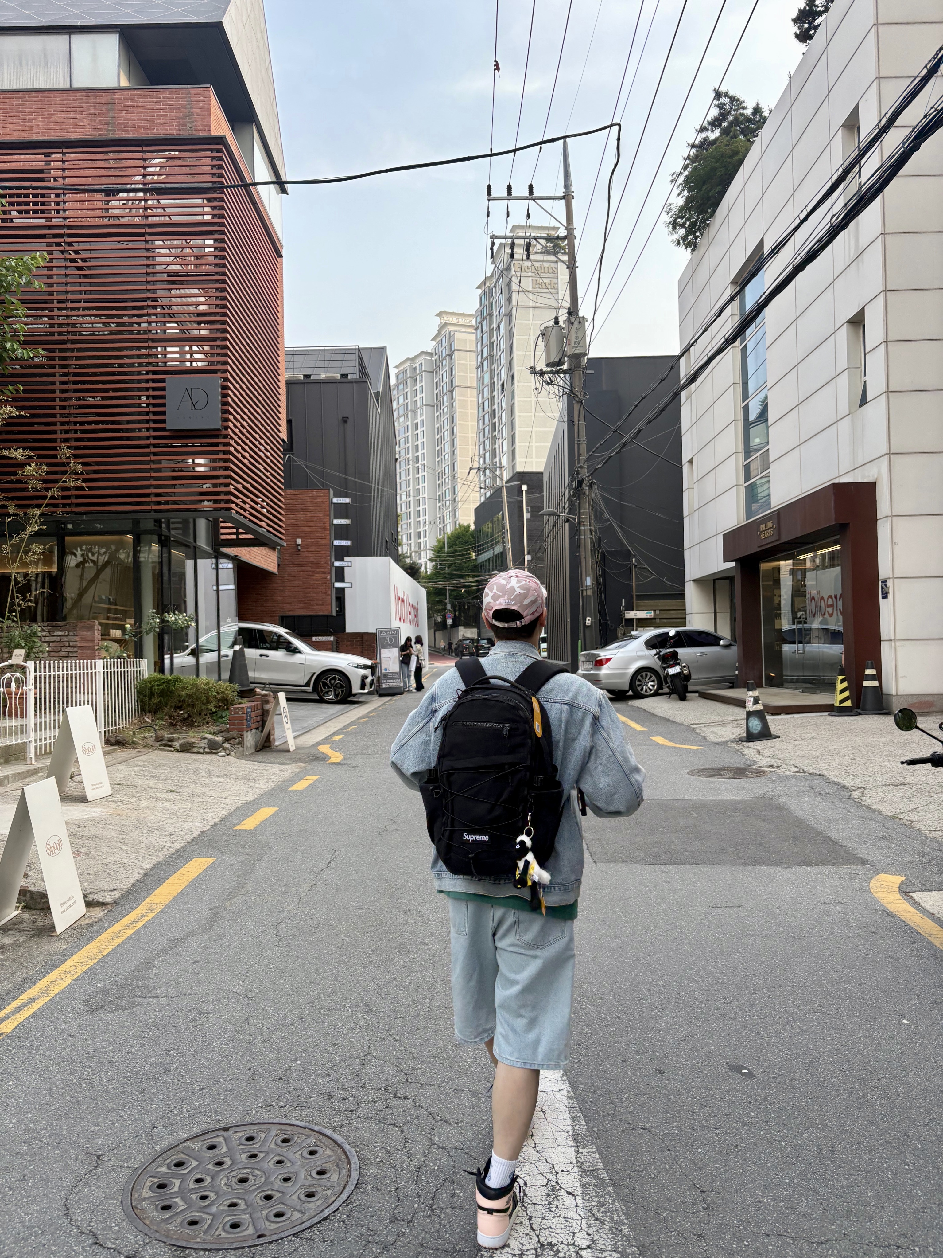 Supreme Backpack Black - 25SS, Supreme Pigment Coated S Logo 6-Panel Pink Camo - 25SS 착용 스타일 - 2