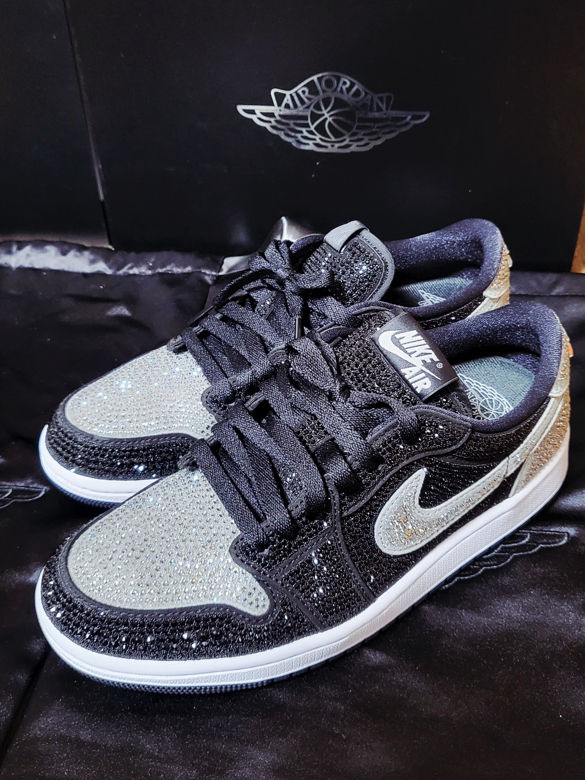 (W) Jordan 1 x Swarovski Low OG Crystal 착용 스타일 - 4