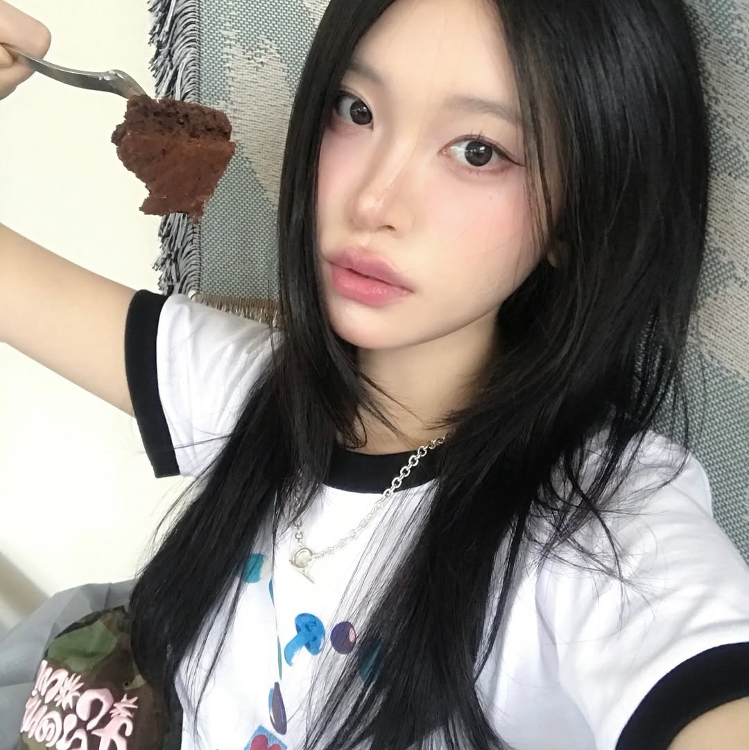 Dominant Heart Peace Ringer Crop T-Shirt White, Dominant Star Kids Cap Camo 착용 스타일 - 1