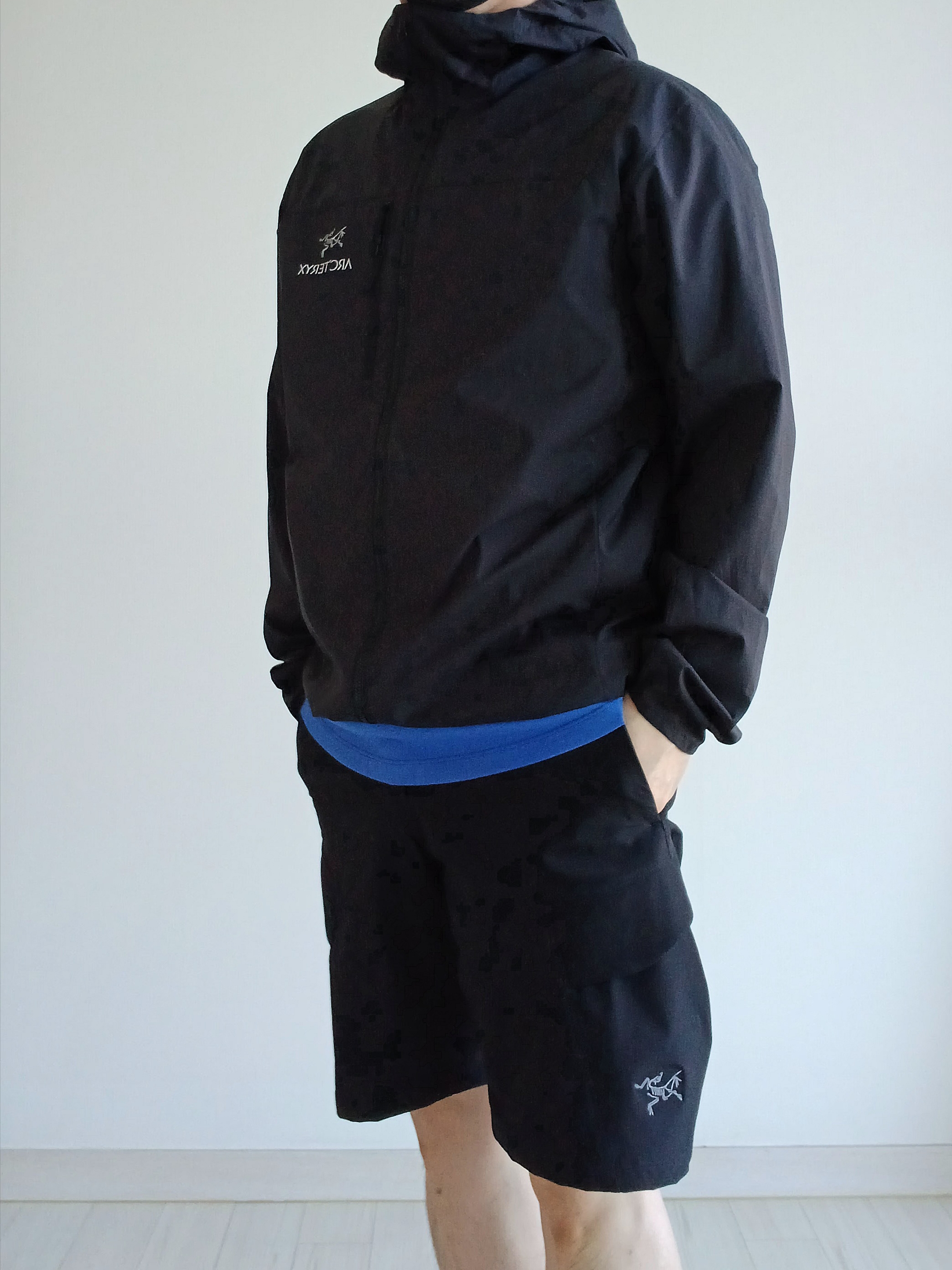 Nike ACG Trail Cap Black, Arc'teryx Squamish Hoody Black 착용 스타일 - 6