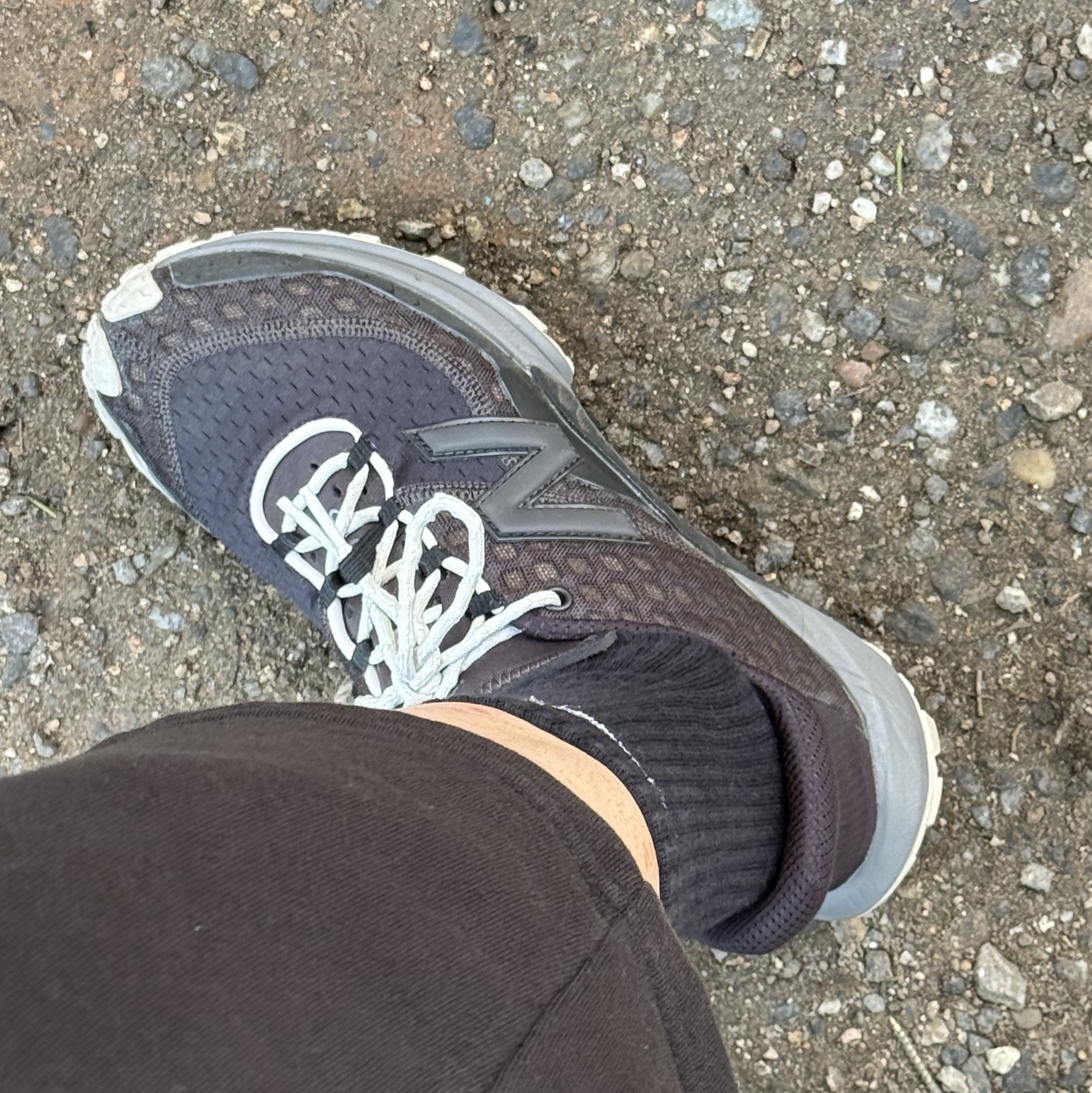 New Balance Minimus Trail Black 착용 스타일 - 2