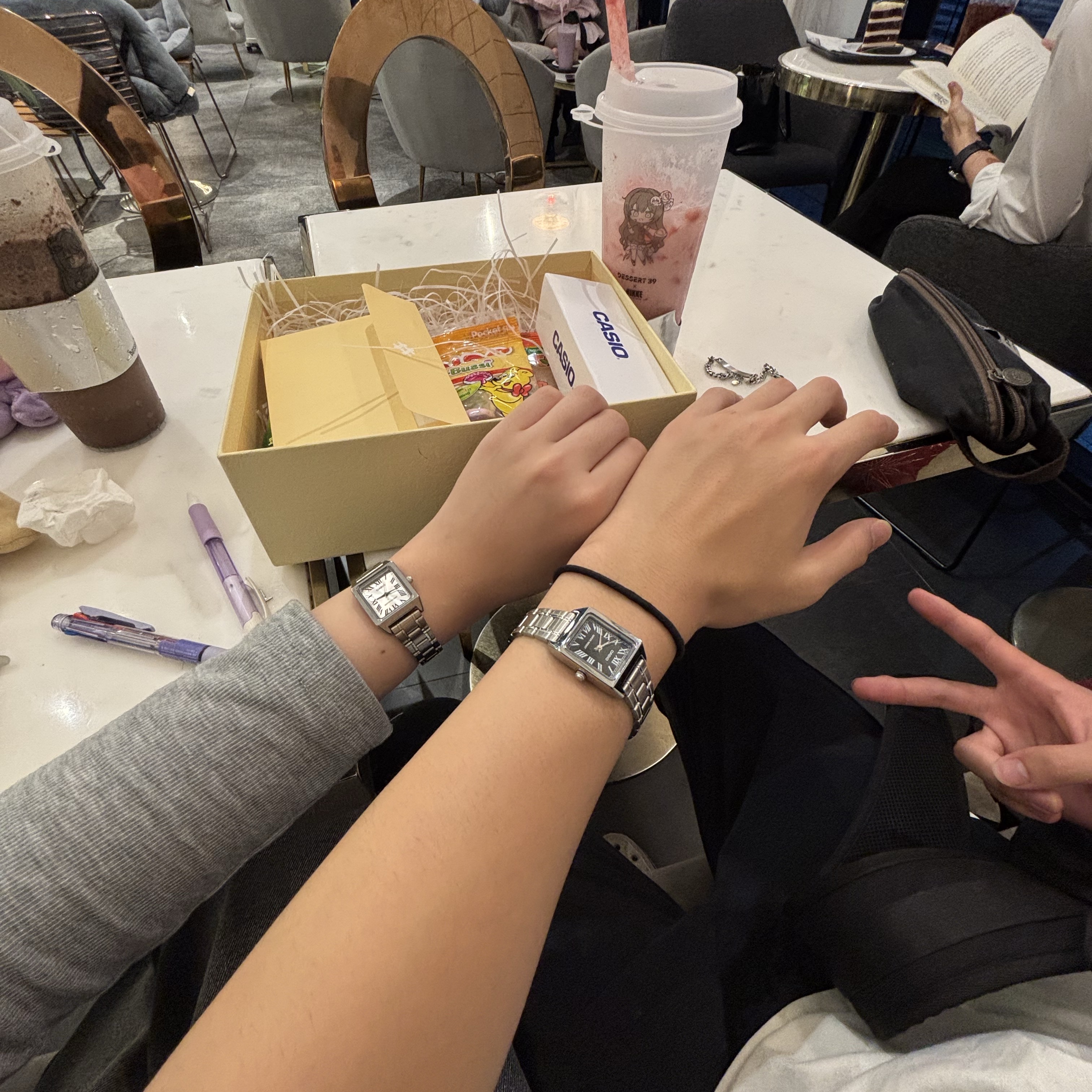 Casio LTP-V007D-7B, Casio LTP-V007D-1B 착용 스타일