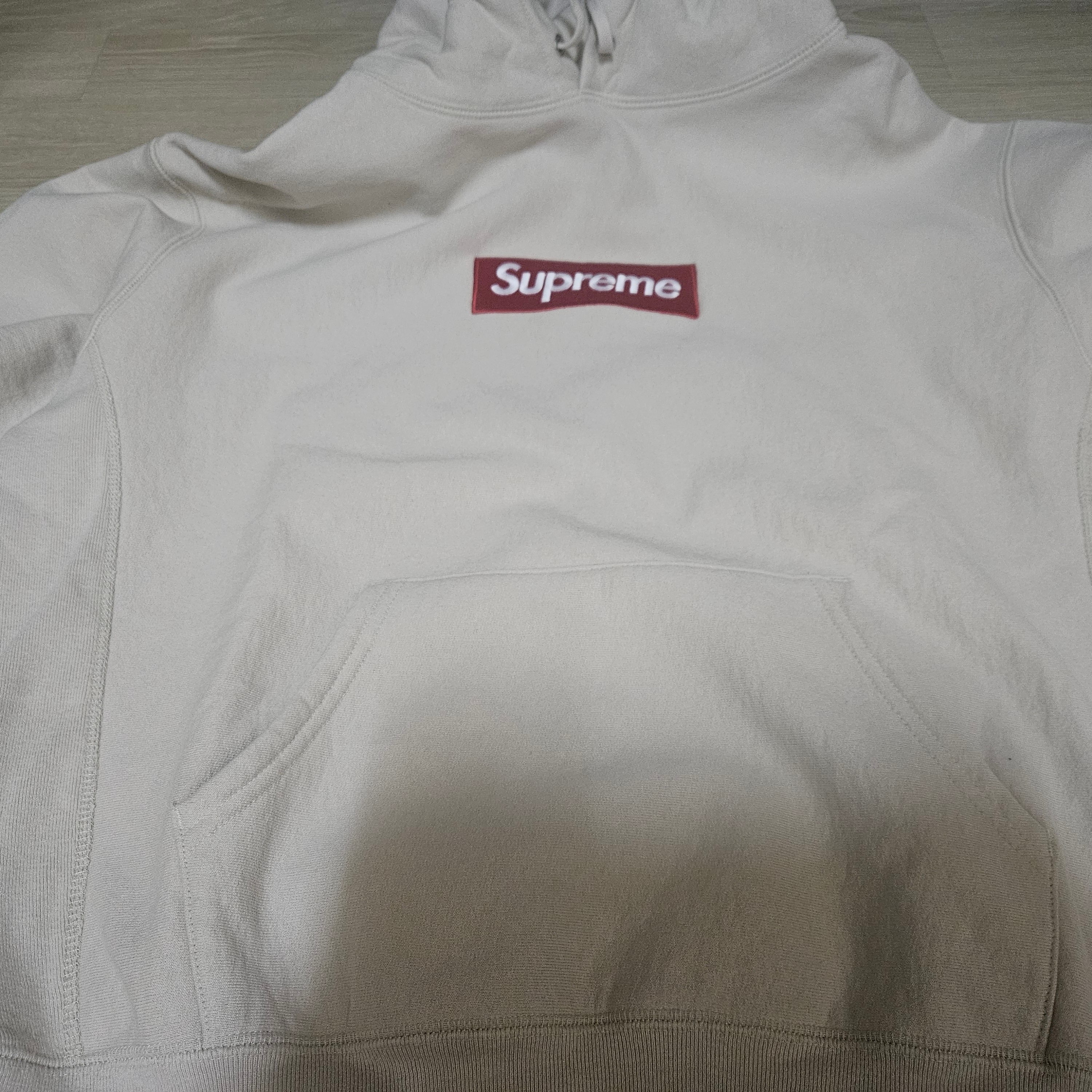Supreme Box Logo Hooded Sweatshirt Stone - 24FW 착용 스타일