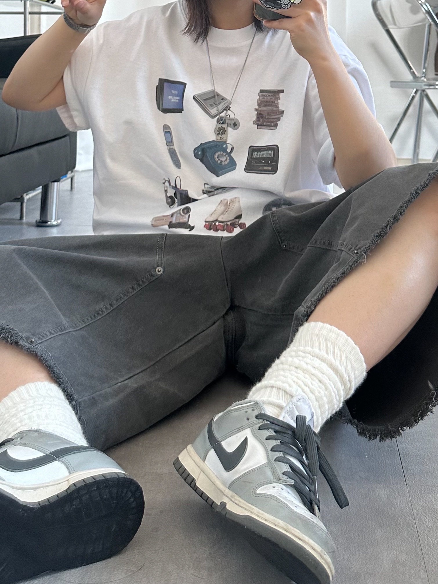 Adidas Superstar Premium Black White, Hello Sunrise Two Tone Washed OG Logo 6Panel Cap Beige & Vintage Blue 착용 스타일 - 7