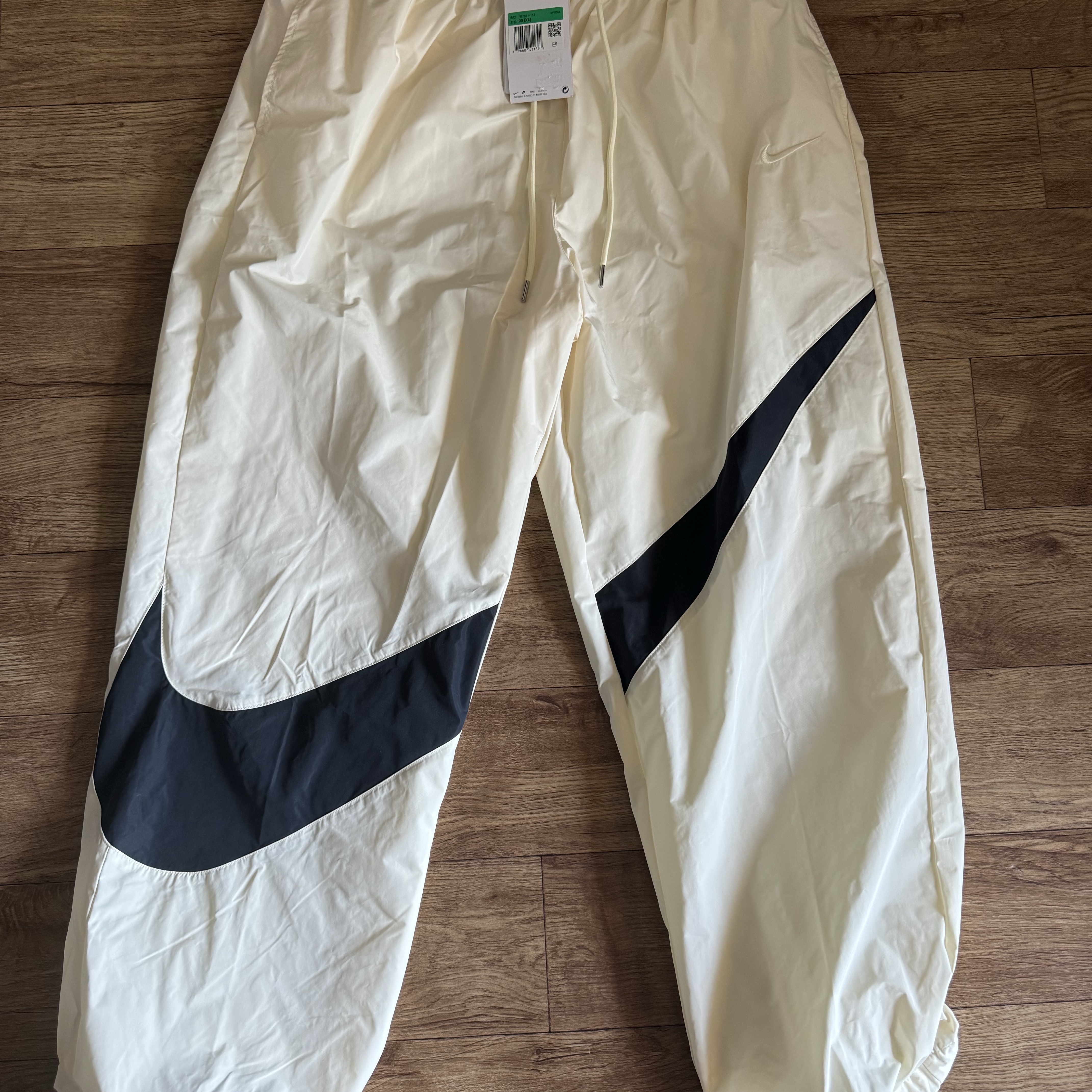Nike Swoosh Woven Pants Coconut Milk - Asia 착용 스타일