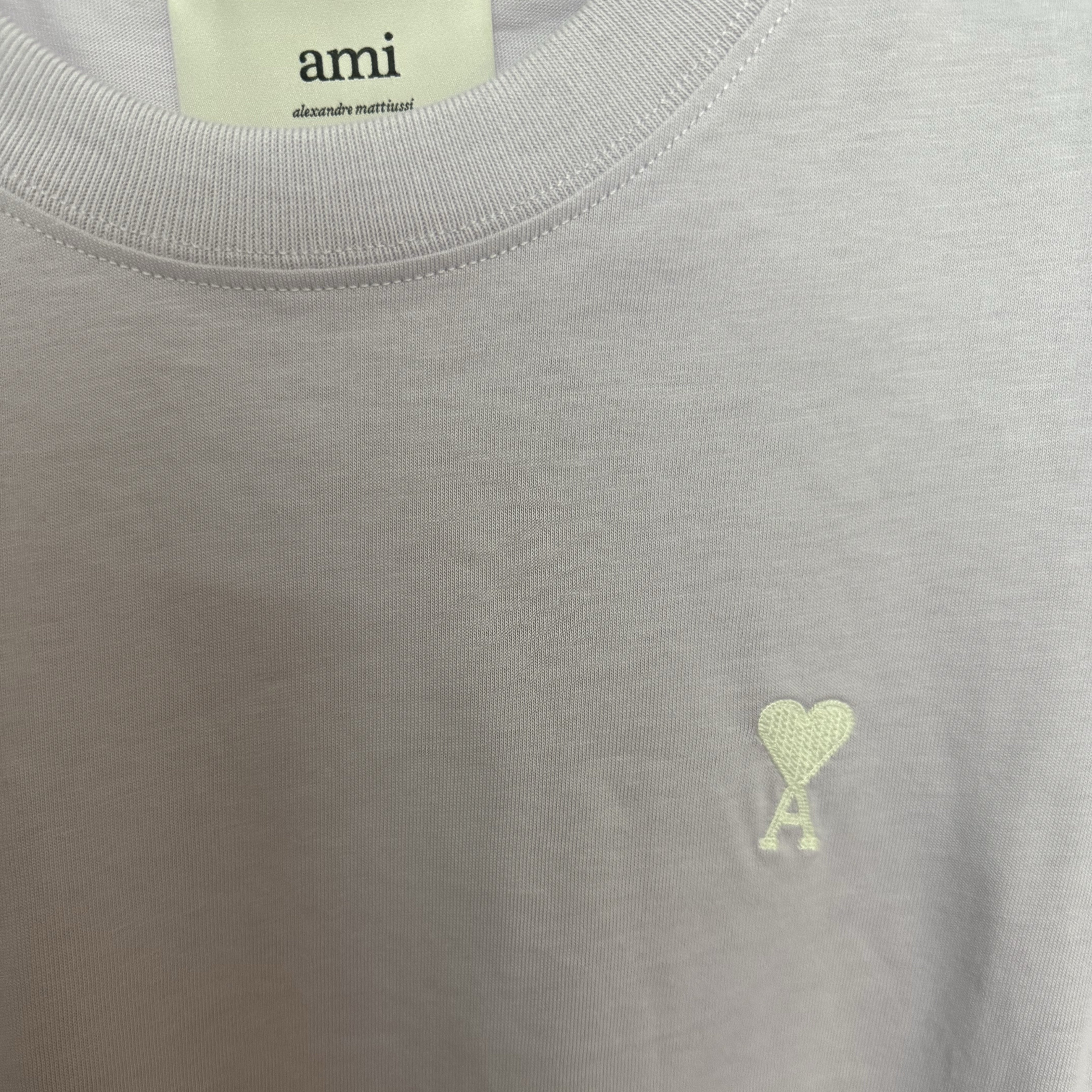 AMI de Coeur Oragnic Cotton Jersey T-Shirt Lilac Off White 착용 스타일