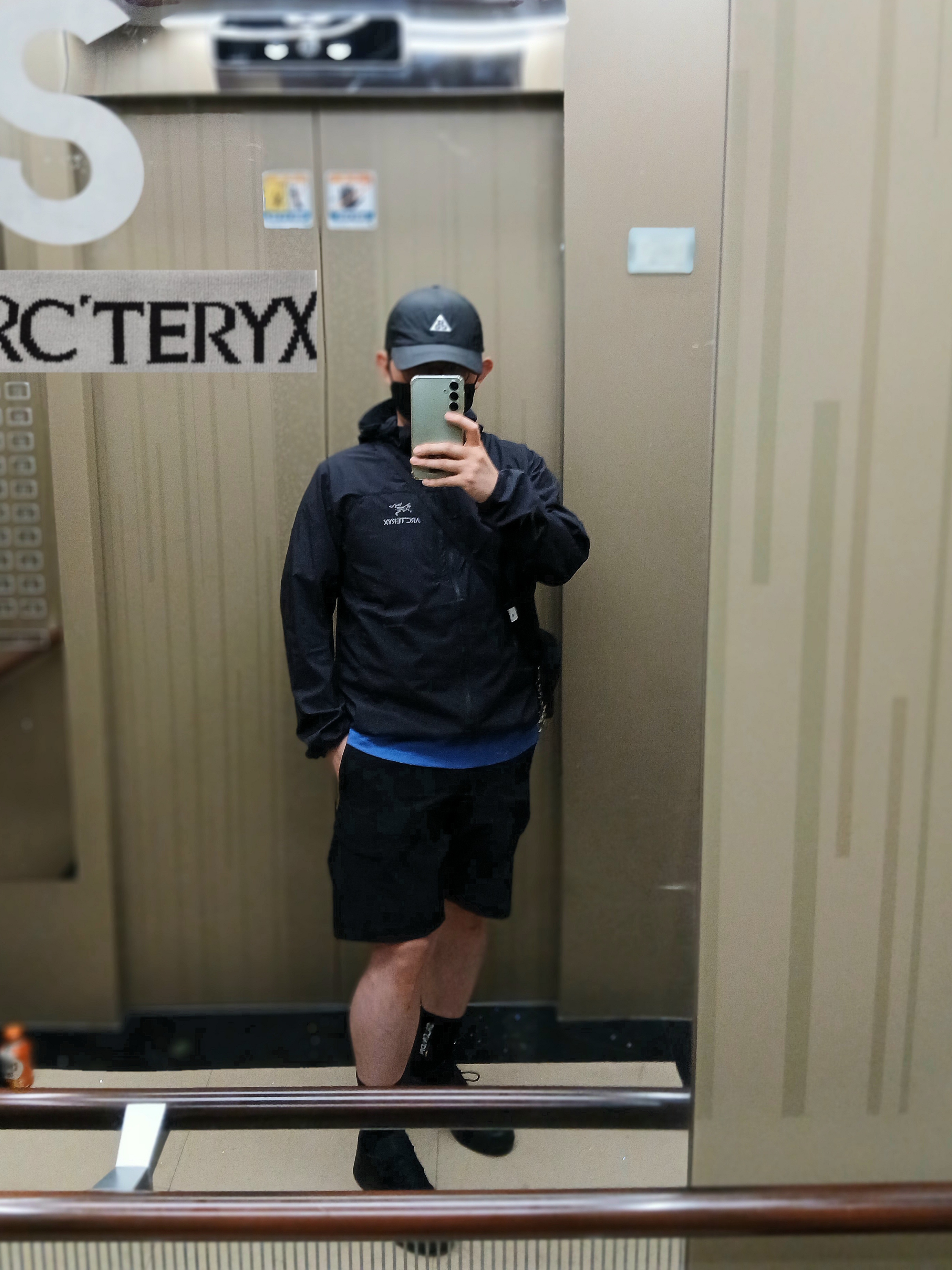 Nike ACG Trail Cap Black, Arc'teryx Squamish Hoody Black 착용 스타일 - 9