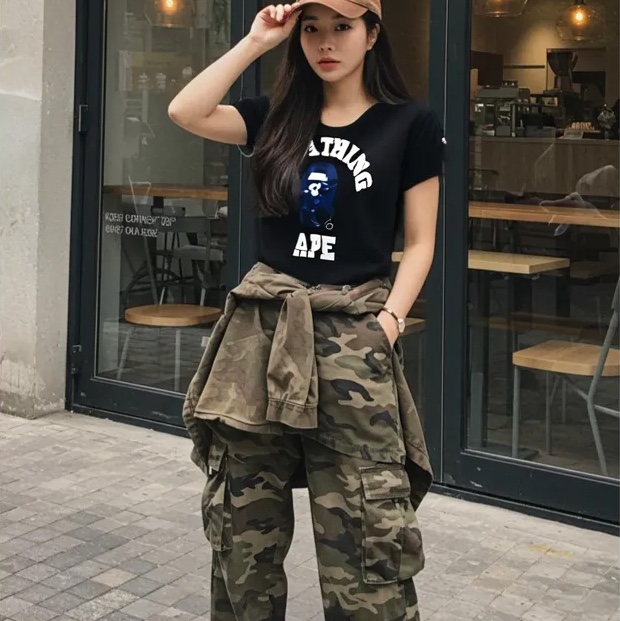 BAPE Color Camo College T-Shirt Black Navy 착용 스타일