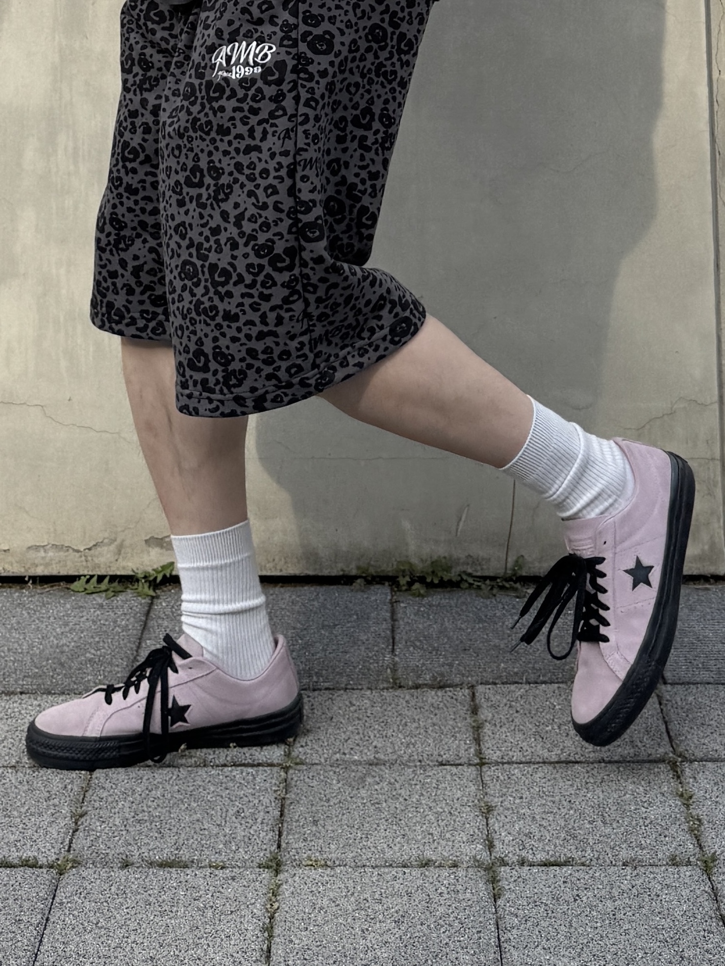 Converse One Star Pro Classic Suede Phantom Violet 착용 스타일 - 2
