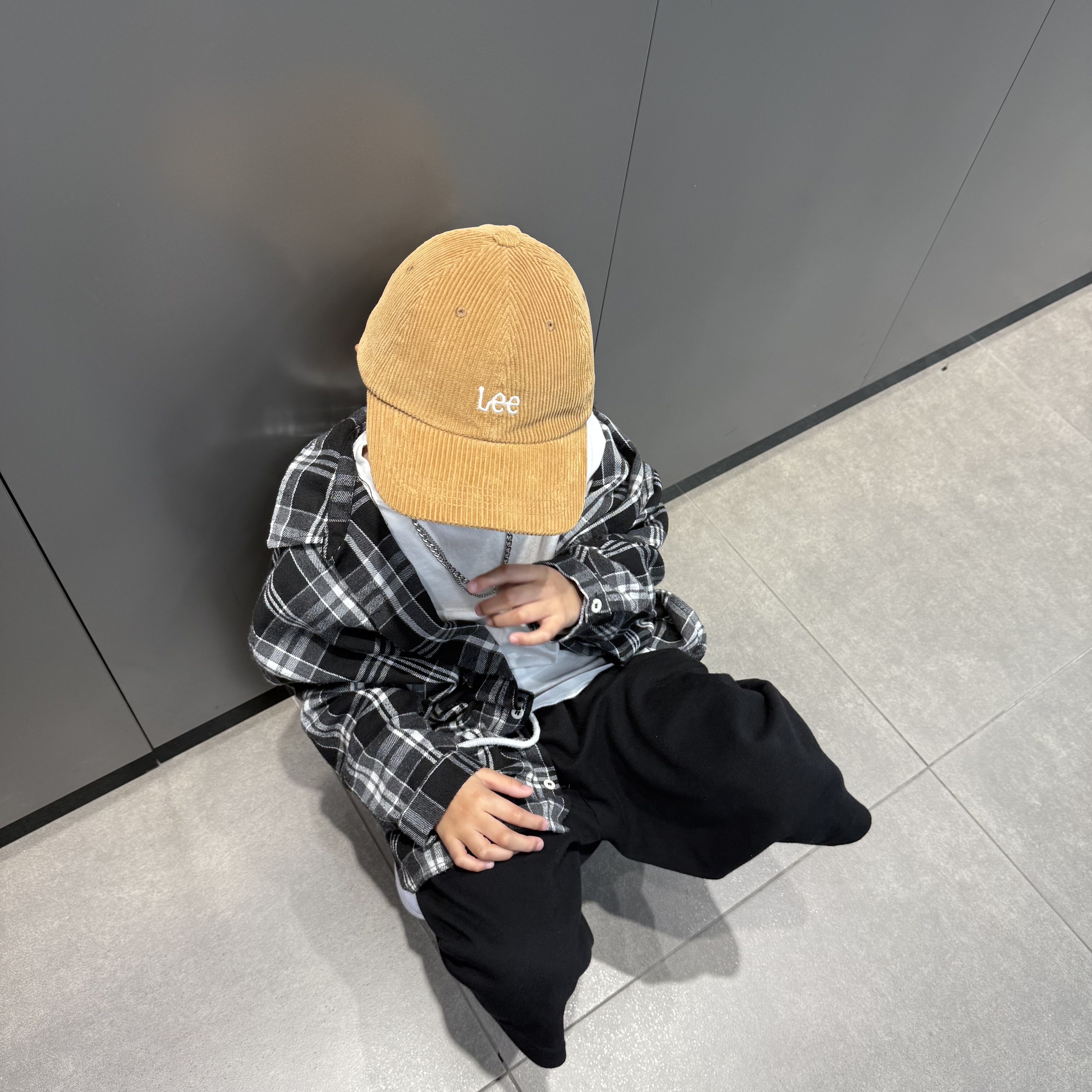 (PS) Nike Force 1 LE Triple White 착용 스타일 - 1