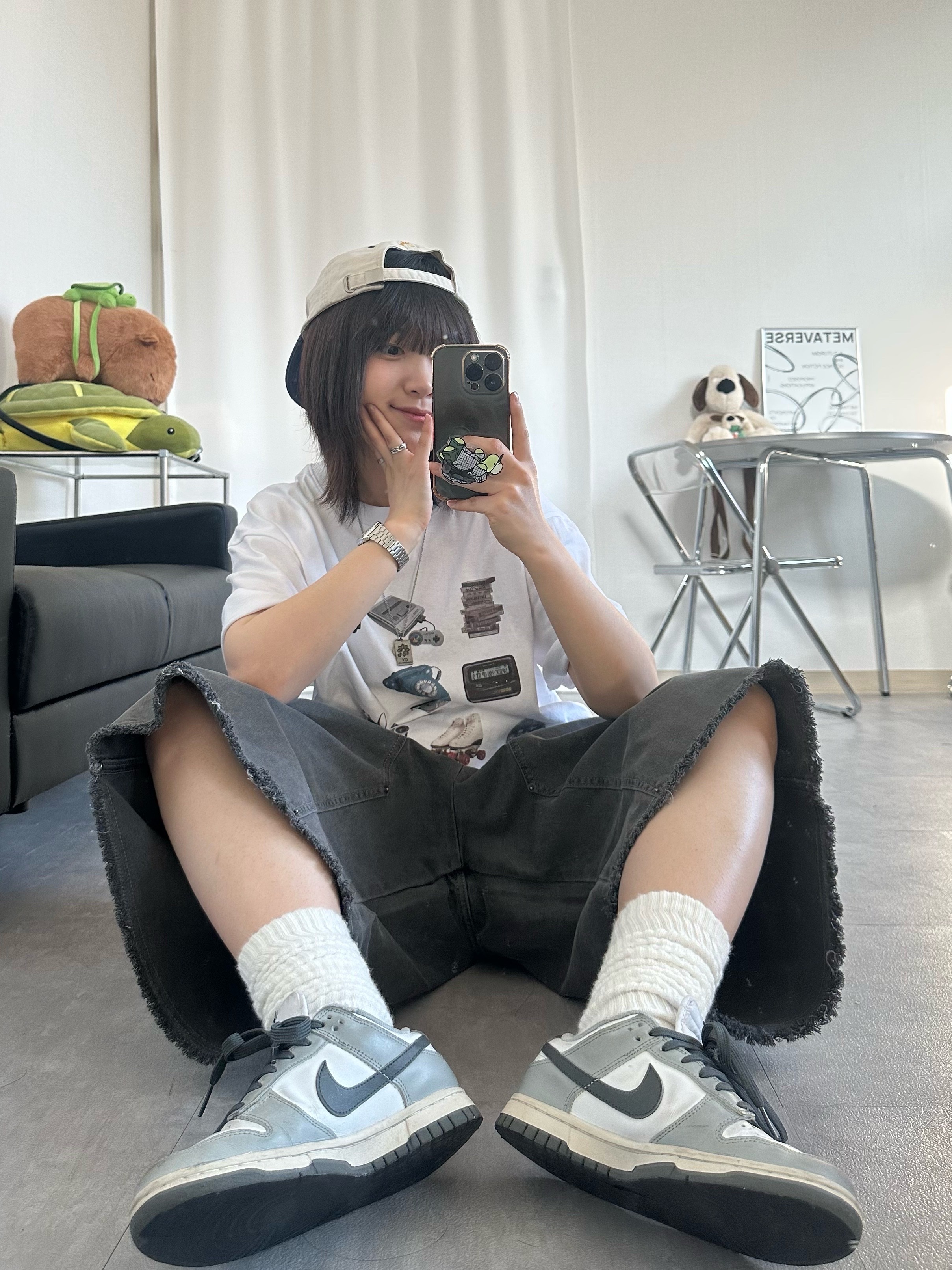 Adidas Superstar Premium Black White, Hello Sunrise Two Tone Washed OG Logo 6Panel Cap Beige & Vintage Blue 착용 스타일 - 6