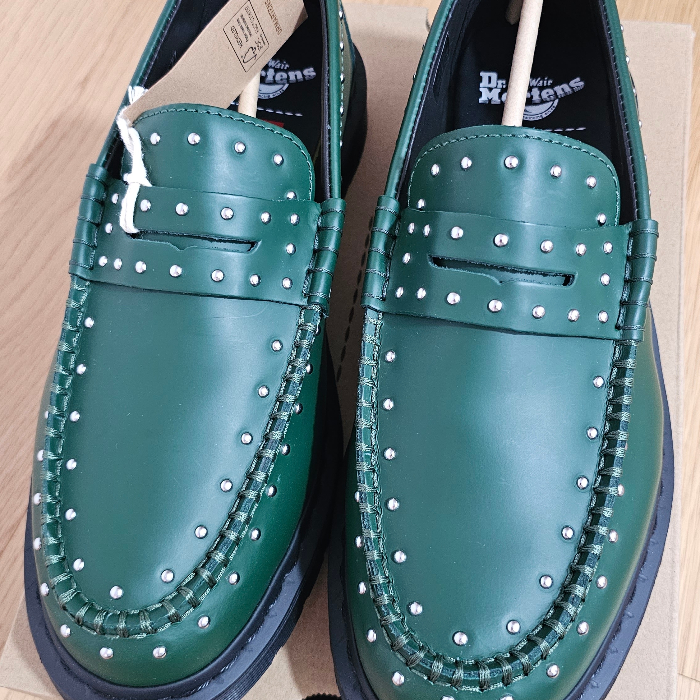 Dr. Martens x Supreme Studded Penton Loafers Dark Green - 25SS 착용 스타일