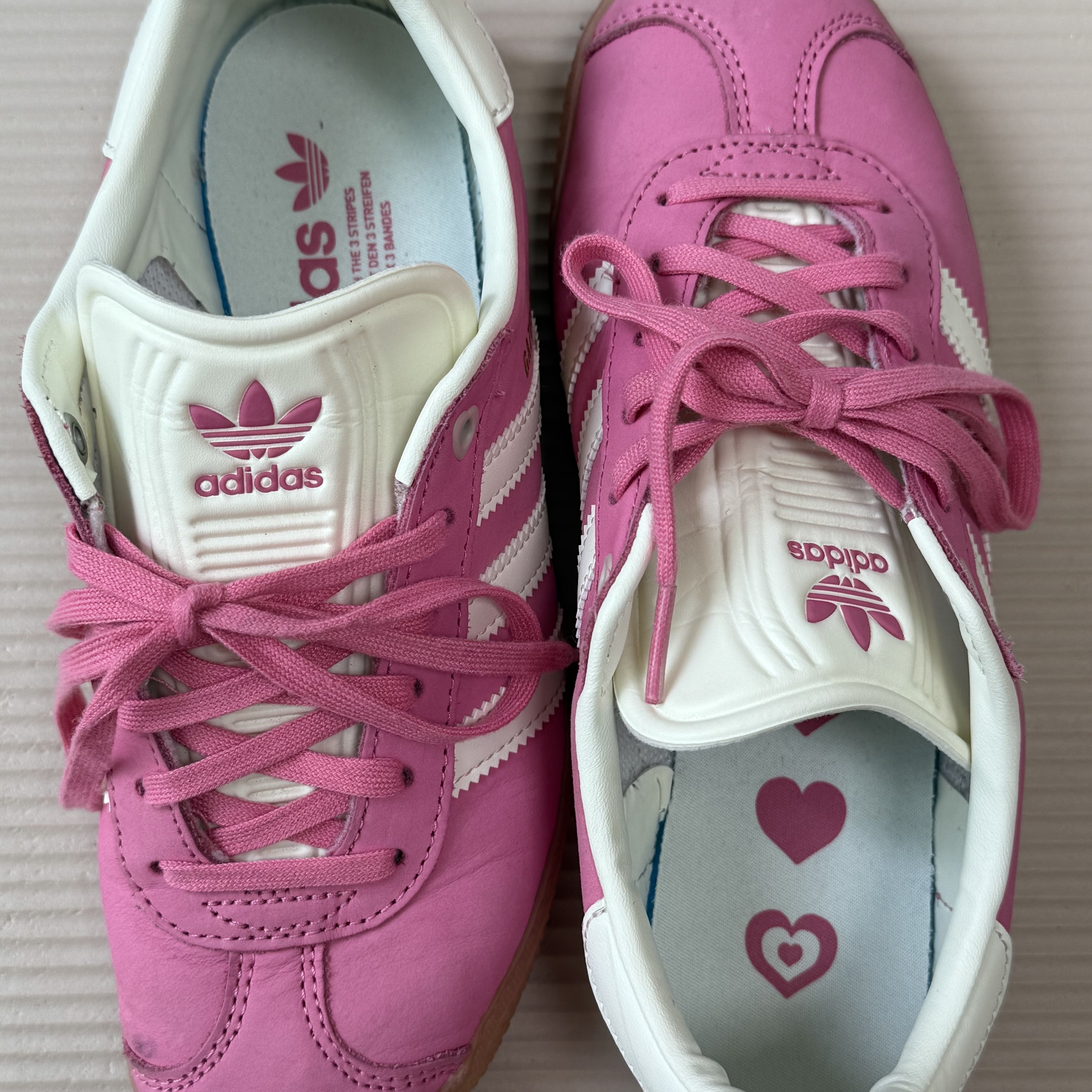 (J) Adidas Gazelle Pink Fusion Ivory 착용 스타일 - 3