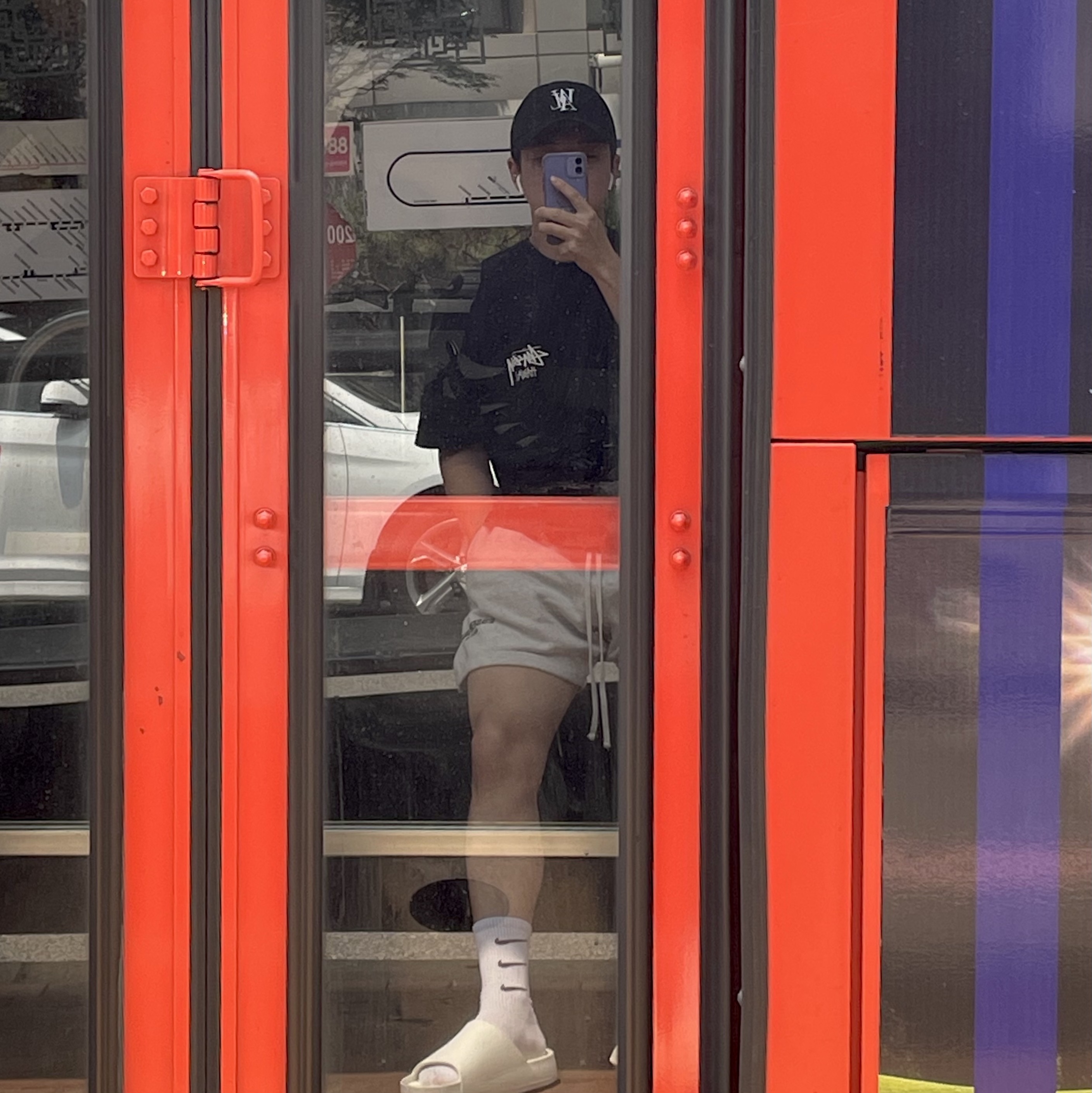 Nike Calm Slide Sail, (W) Nike Air Force 1 '07 Cacao Wow 착용 스타일