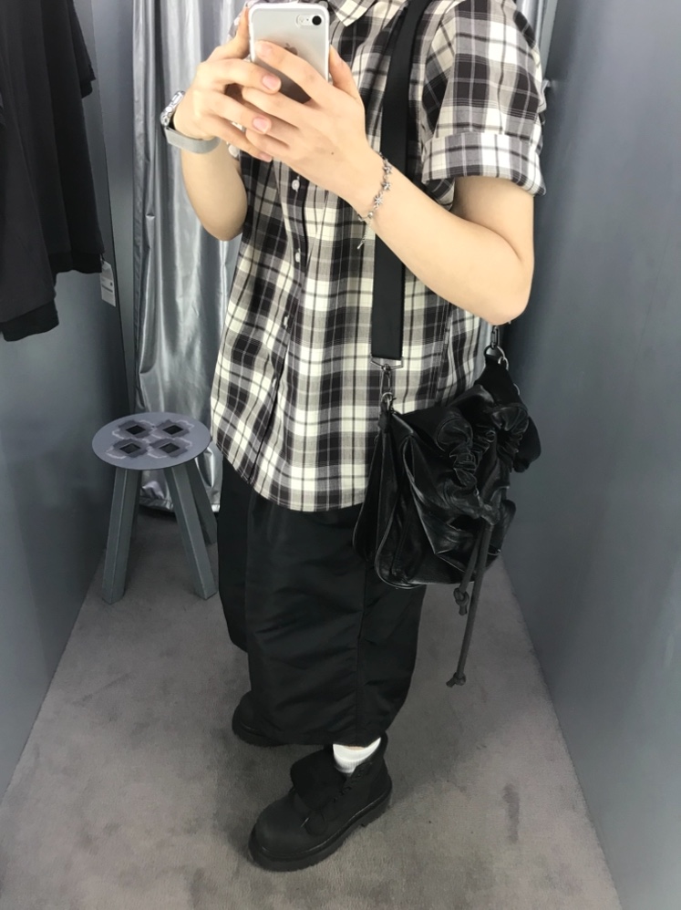 MJD x Koin Seoul Two Tuck Re-Nylon Wide Carpenter Bermuda Pants Black, The Coldest Moment Mini Logo Check Half Shirts Brown 착용 스타일
