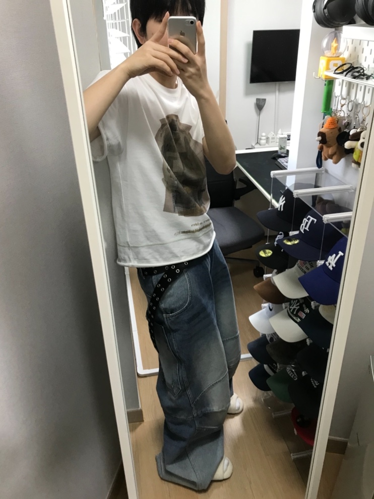 Kamien x MJD Double Hole Belt Black Shearling Calfskin, MJD 3D Knee Denim Pants Blue 착용 스타일 - 2