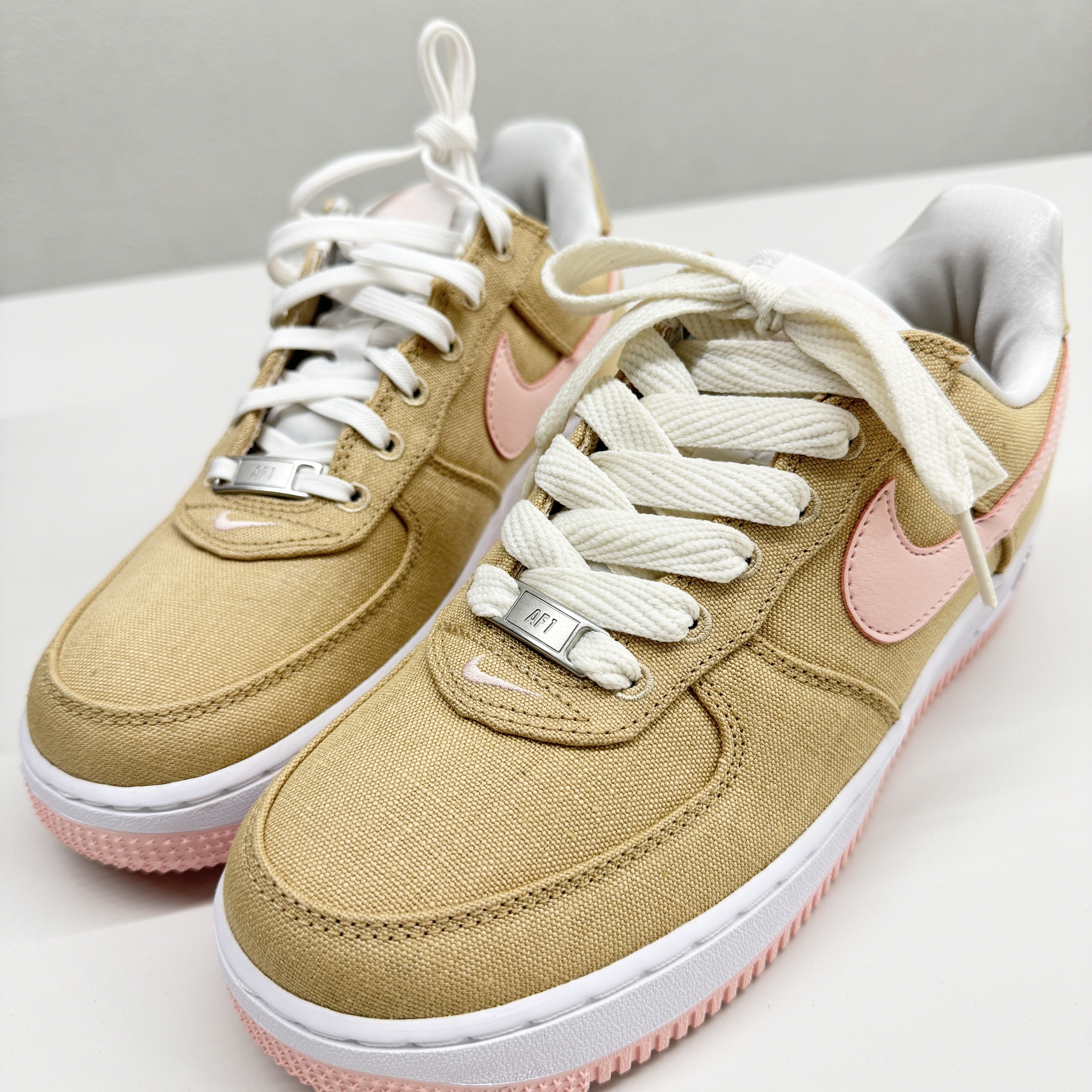 Nike Air Force 1 Low Linen 착용 스타일 - 2
