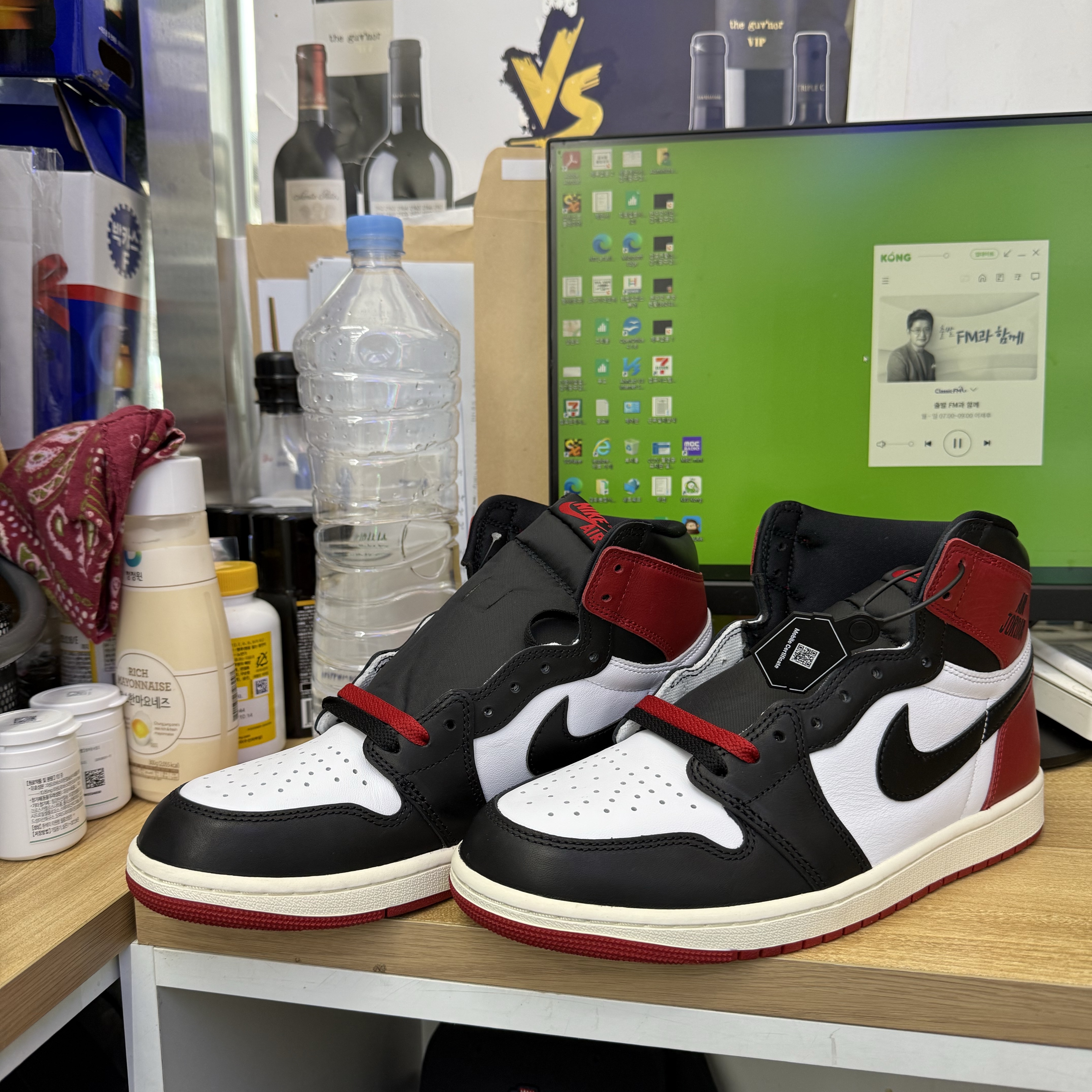Jordan 1 Retro High OG Black Toe 착용 스타일