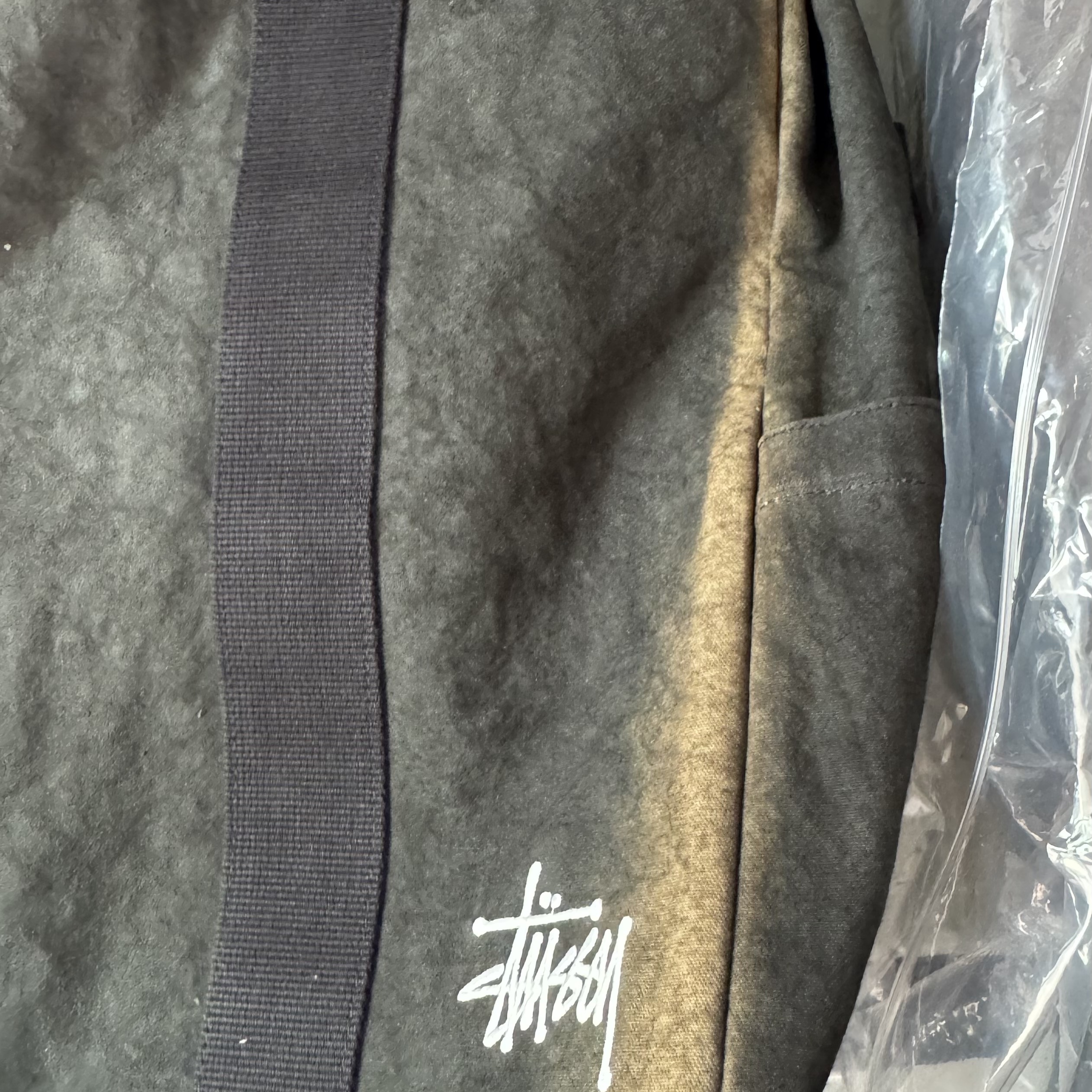 Stussy Canvas Flight Bag Washed Black 착용 스타일 - 1