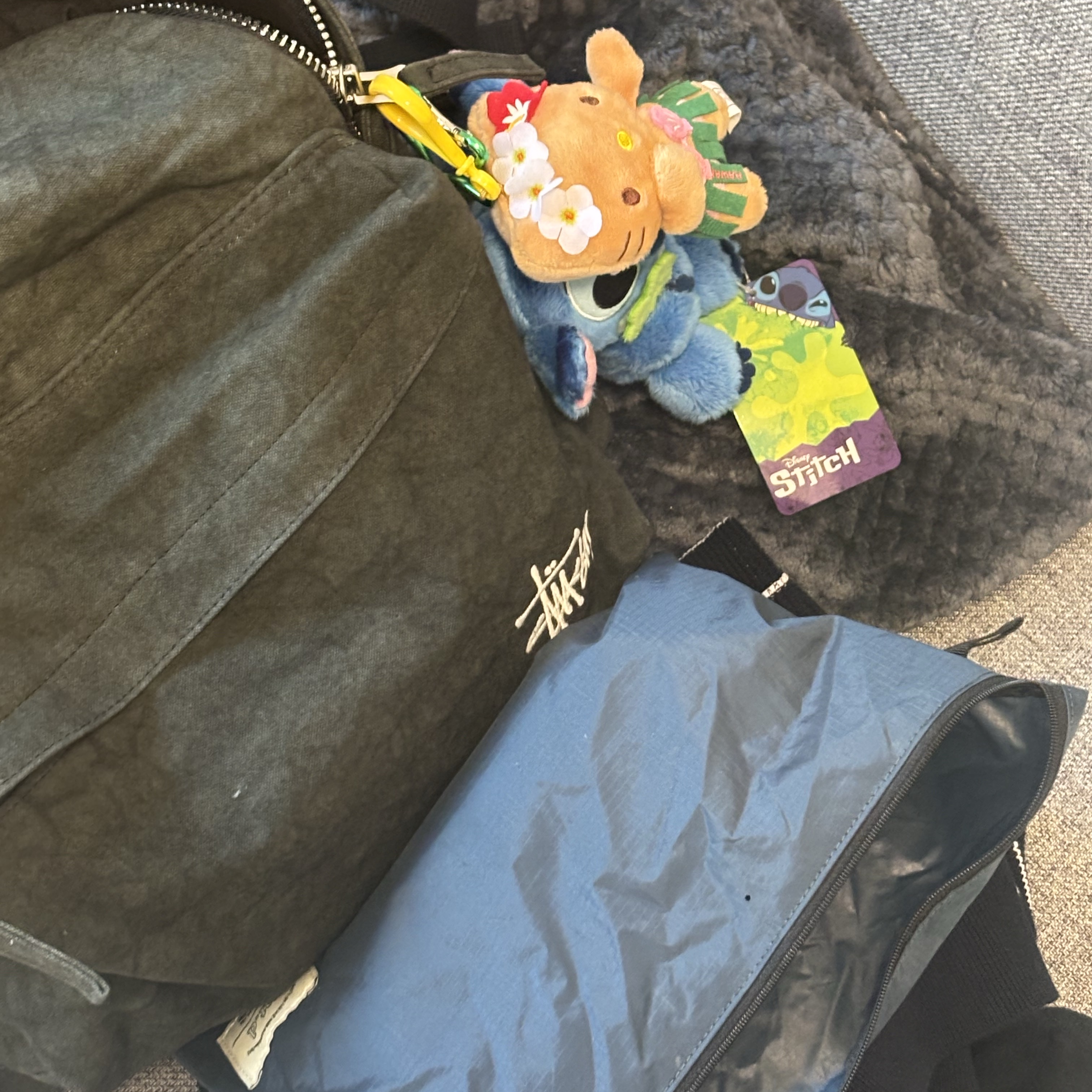 Stussy Canvas Backpack Washed Black 착용 스타일