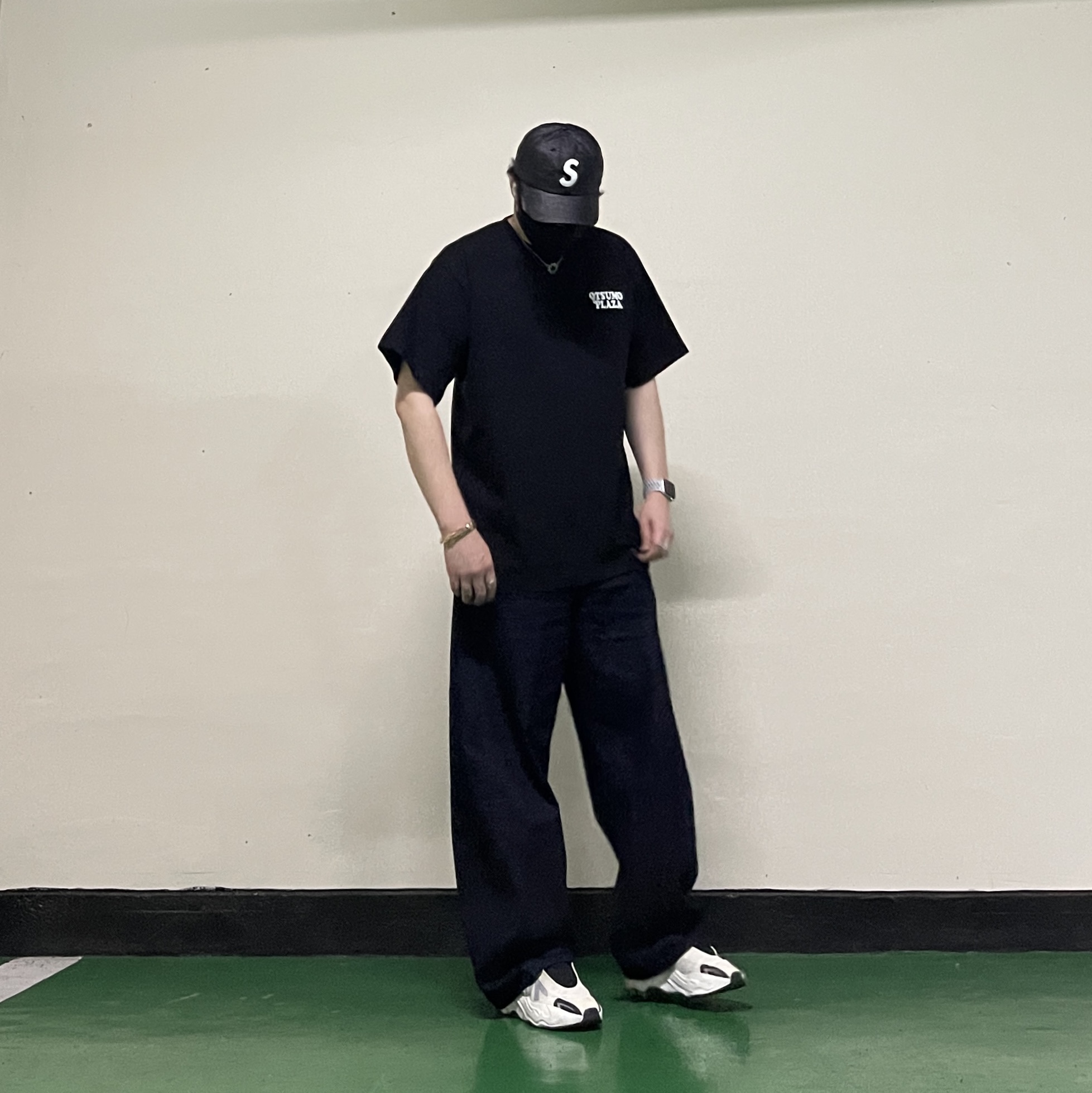 Adidas Yeezy Boost 700 MNVN Analog, Verdy Otsumo Plaza T-Shirt Black - Otsumo Plaza Exclusive 착용 스타일 - 5