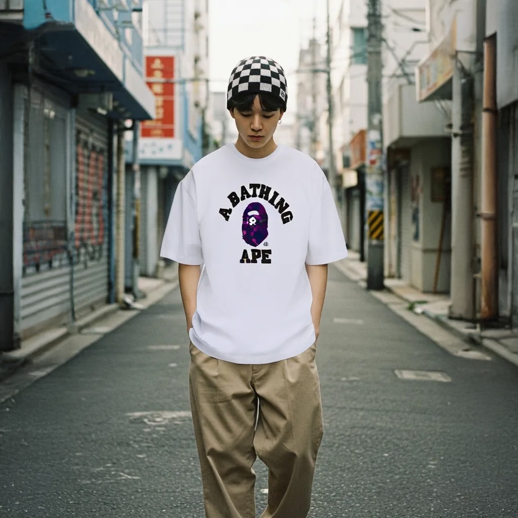 BAPE Color Camo College T-Shirt White Purple 착용 스타일