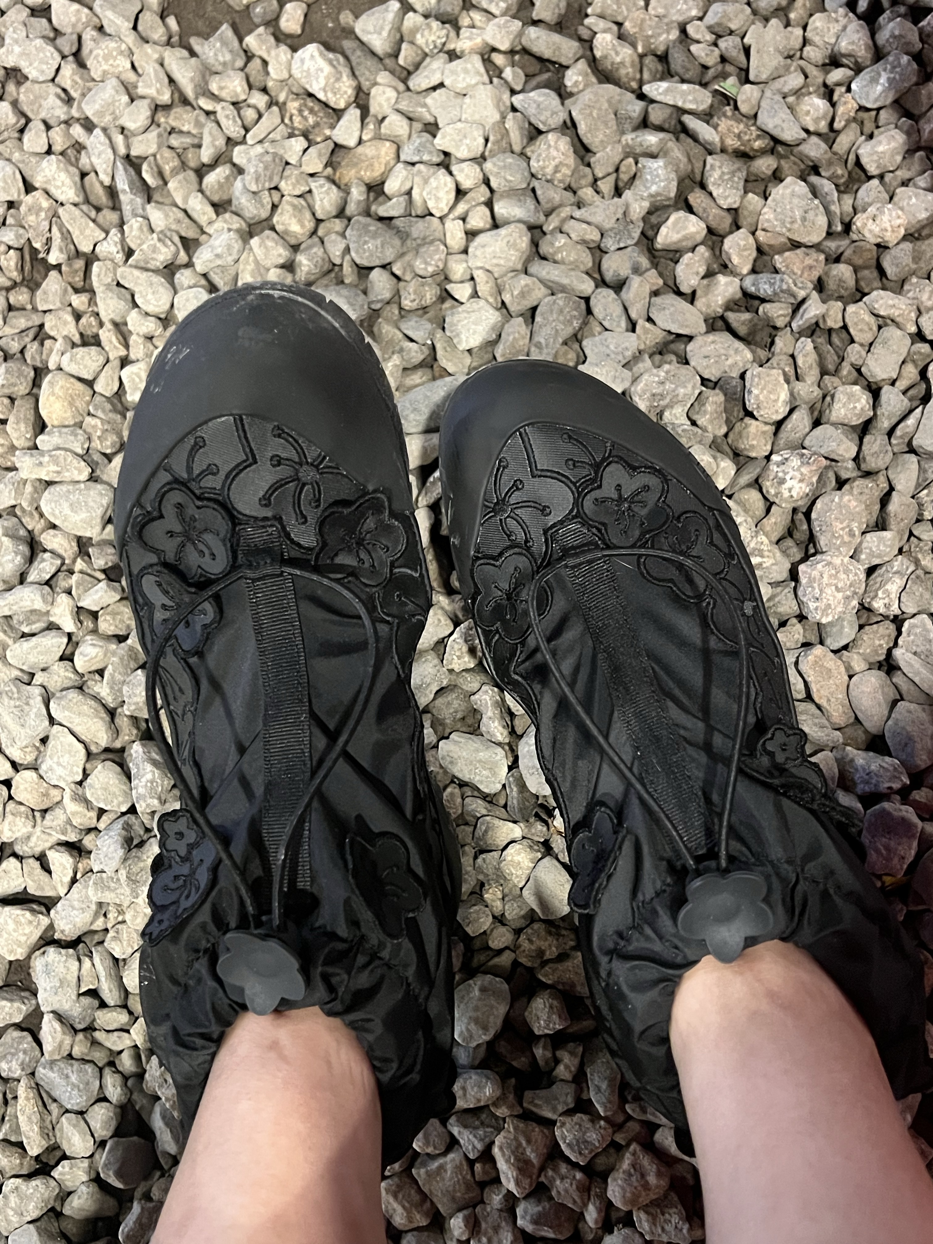 The North Face x Cecilie Bahnsen Glenclyffe Gaiter TNF Black, Chrome Hearts Thick Shiny Silver Gold Plated 착용 스타일 - 1