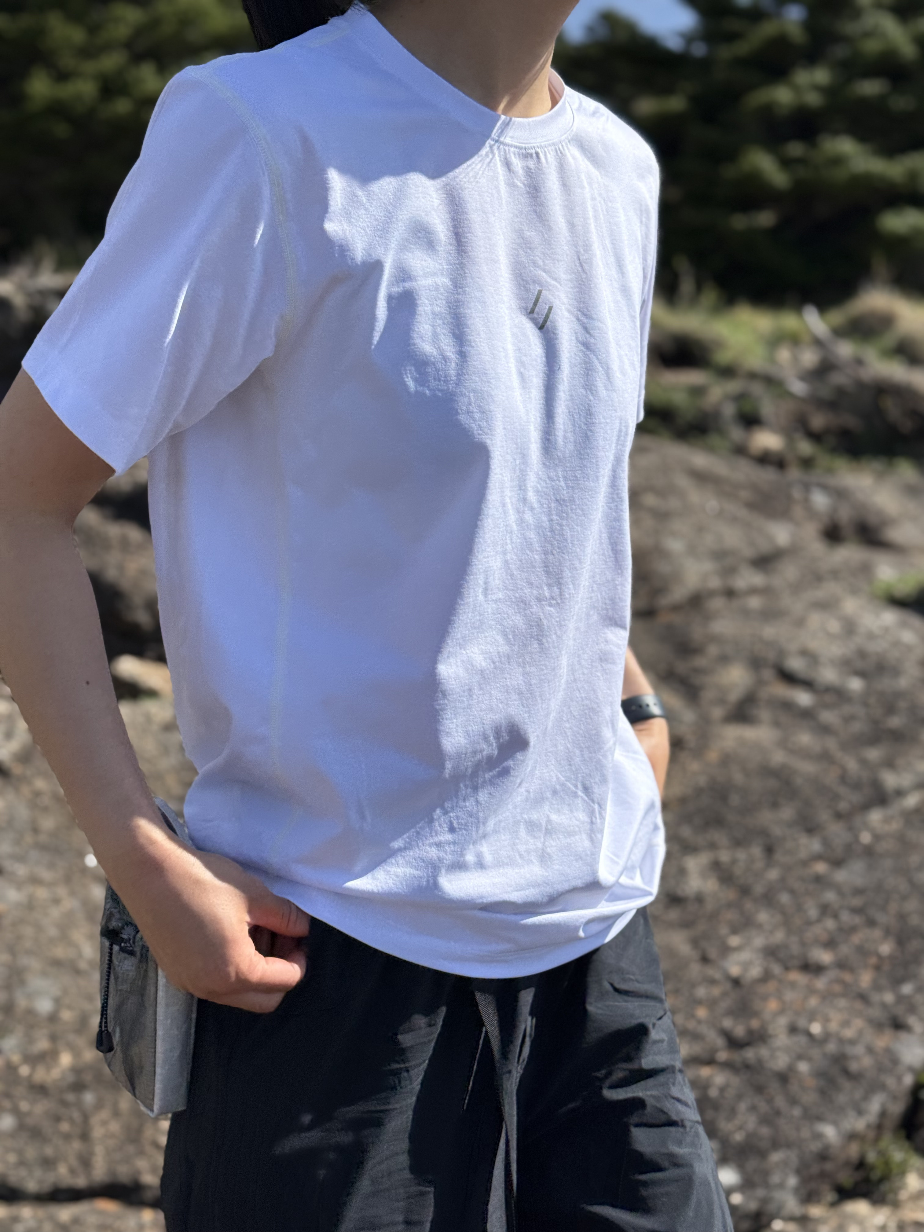 Welter Experiment Brisa Raglan T-Shirt White 착용 스타일 - 3