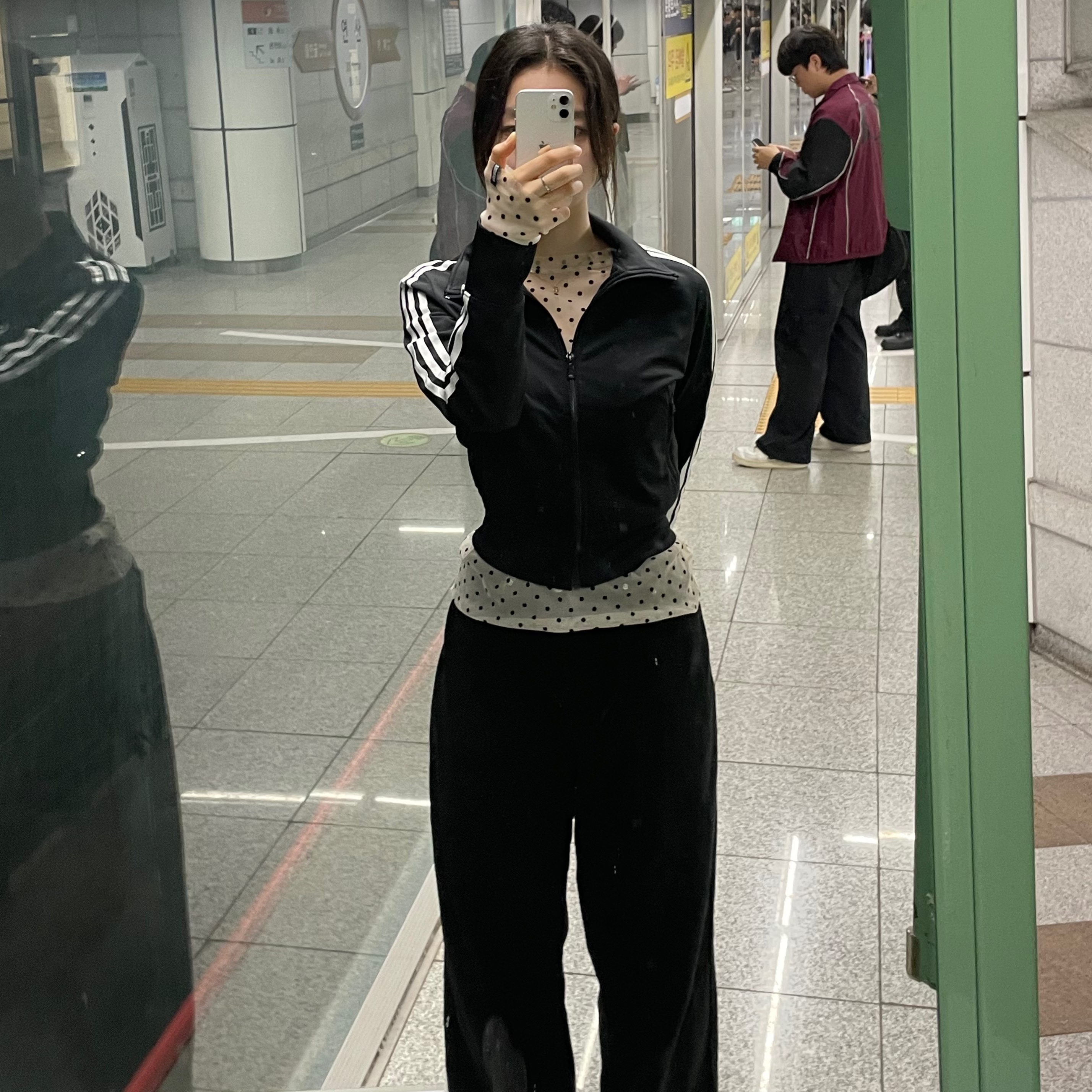 (W) Adidas Adicolor Classic Firebird Track Top Black - KR Sizing 착용 스타일