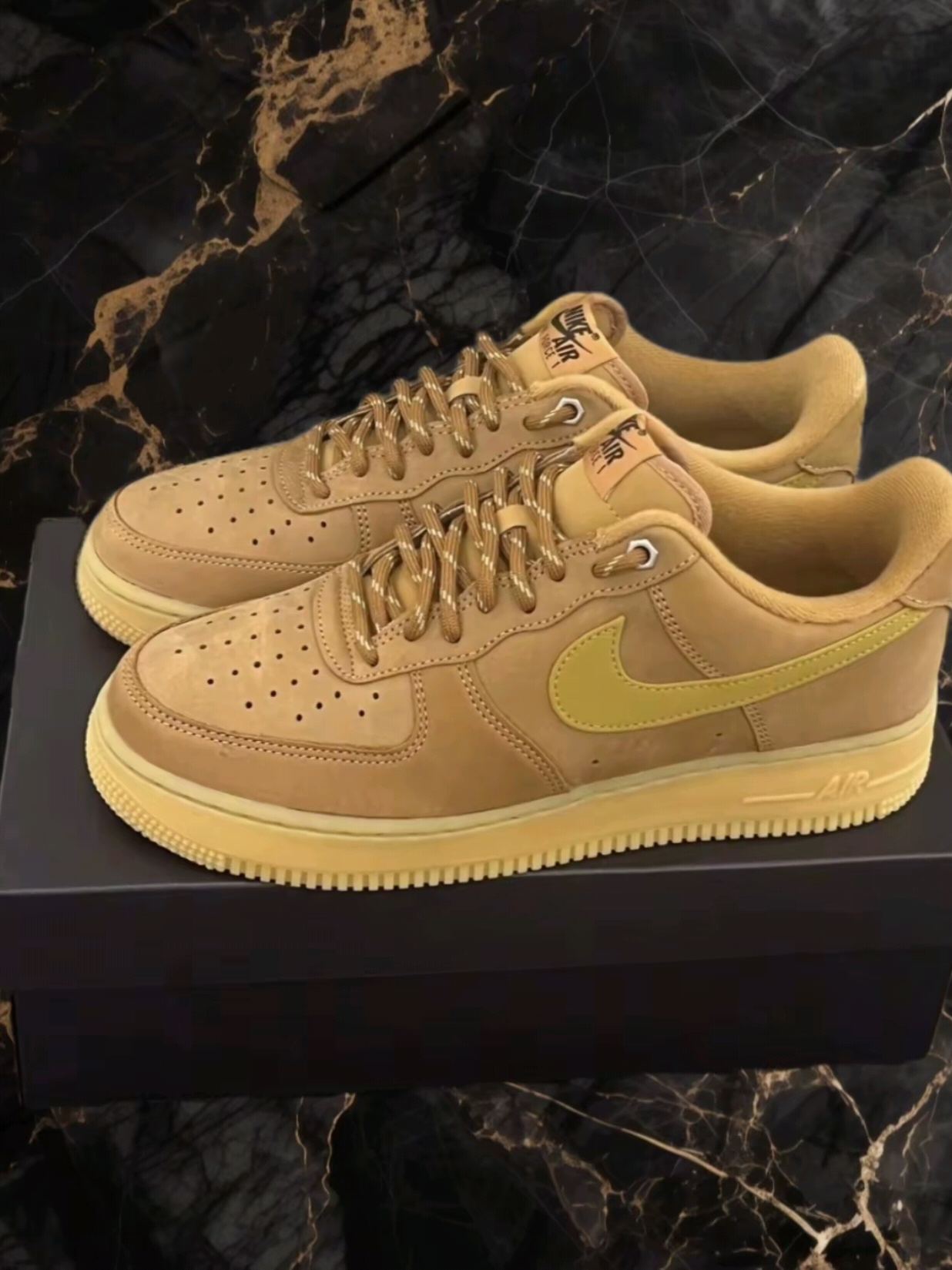 Nike Air Force 1 '07 WB Flax 착용 스타일 - 2