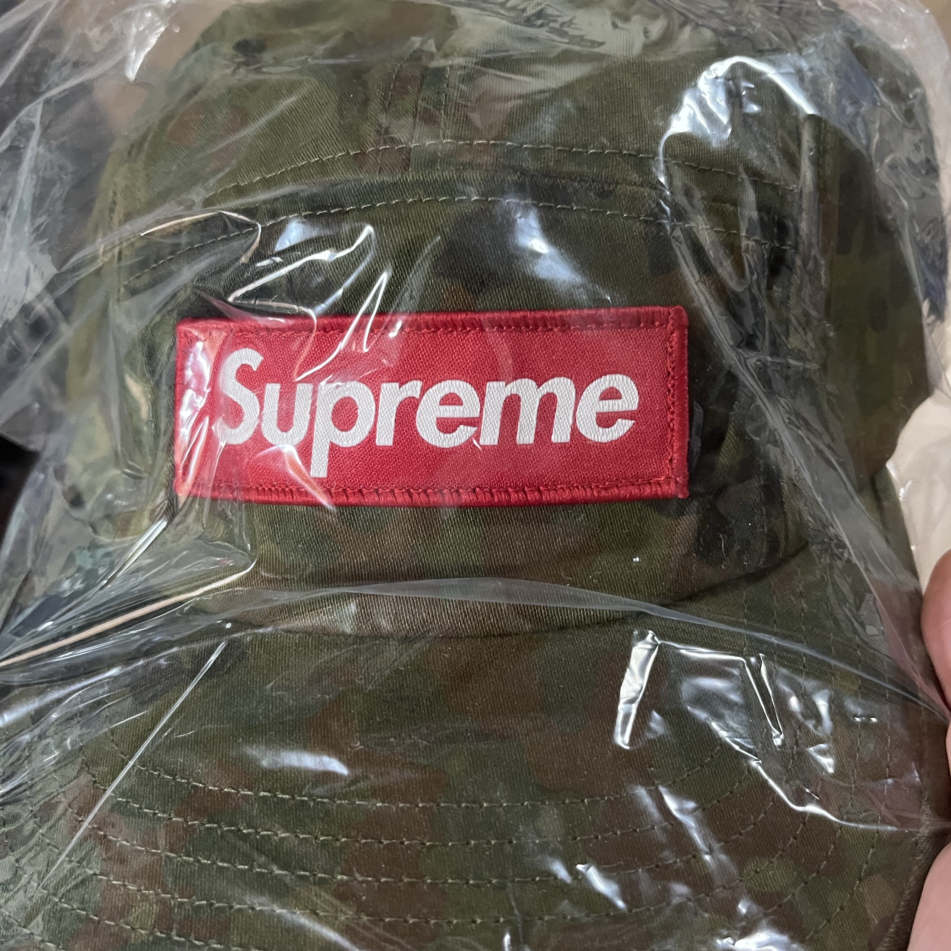 Supreme Military Camp Cap Flecktarn Camo - 23FW 착용 스타일