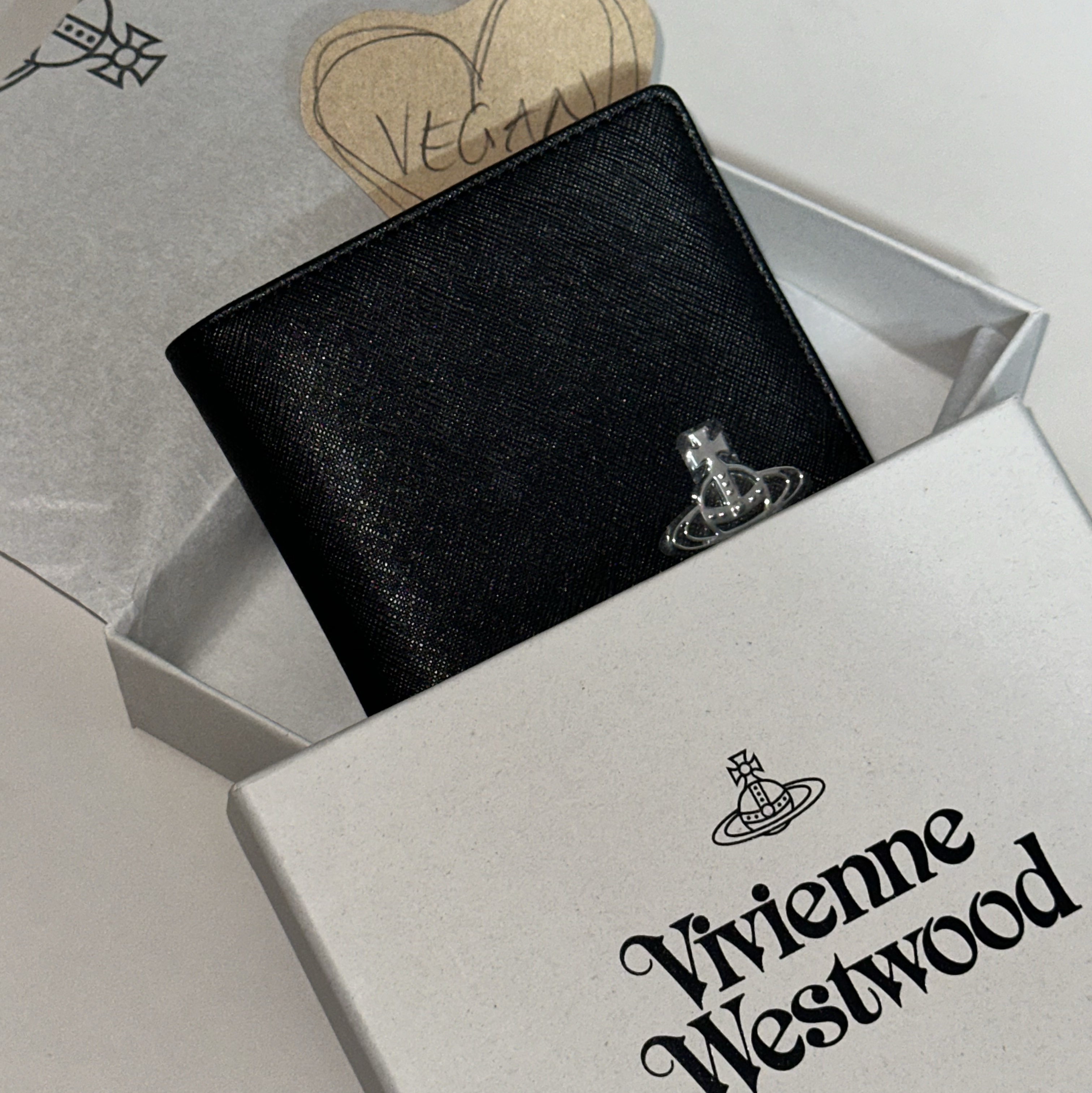 Vivienne Westwood Derby Bill Fold Wallet with Coin Pocket Black 착용 스타일 - 3
