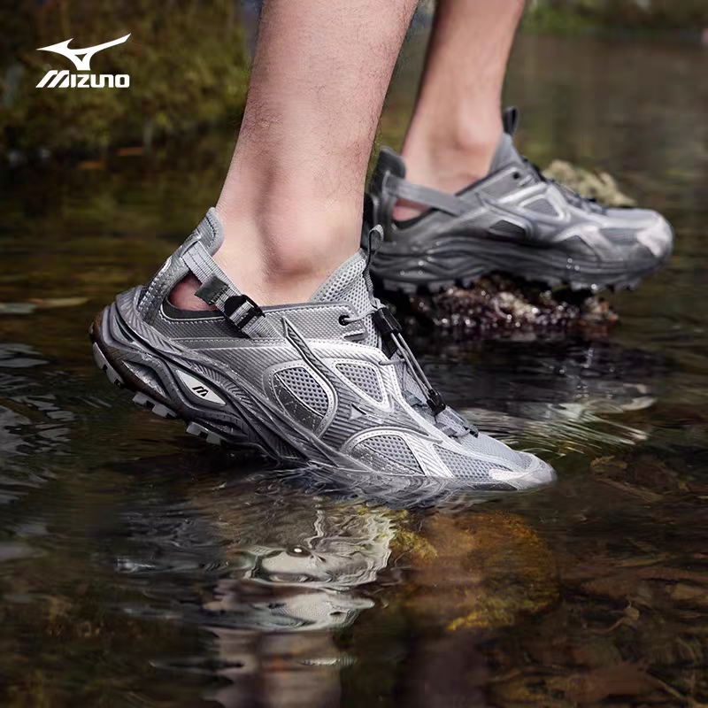 Mizuno Racer Trail SE Silver Grey 착용 스타일