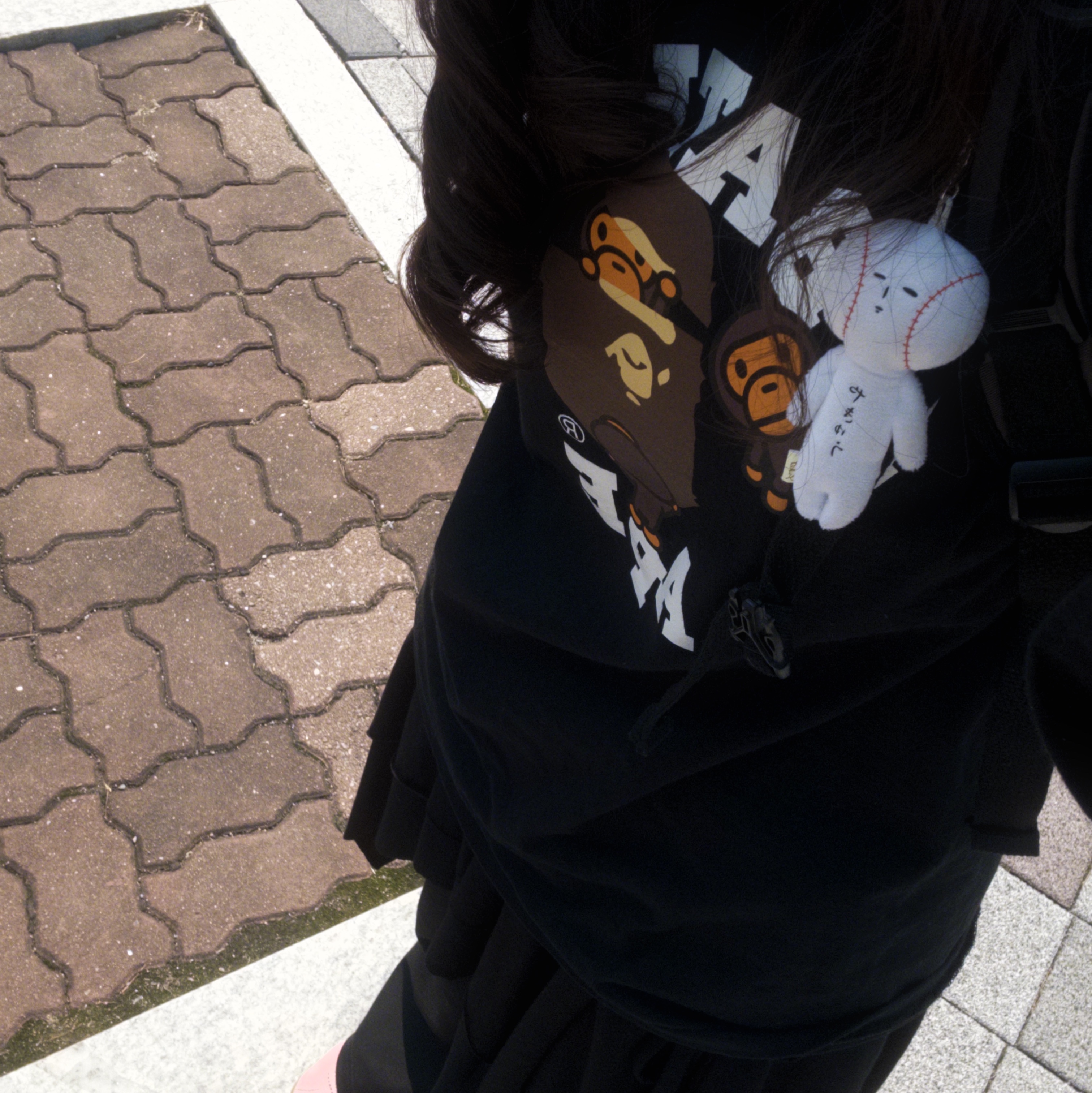 BAPE College Milo T-Shirt Navy Blue 착용 스타일 - 1