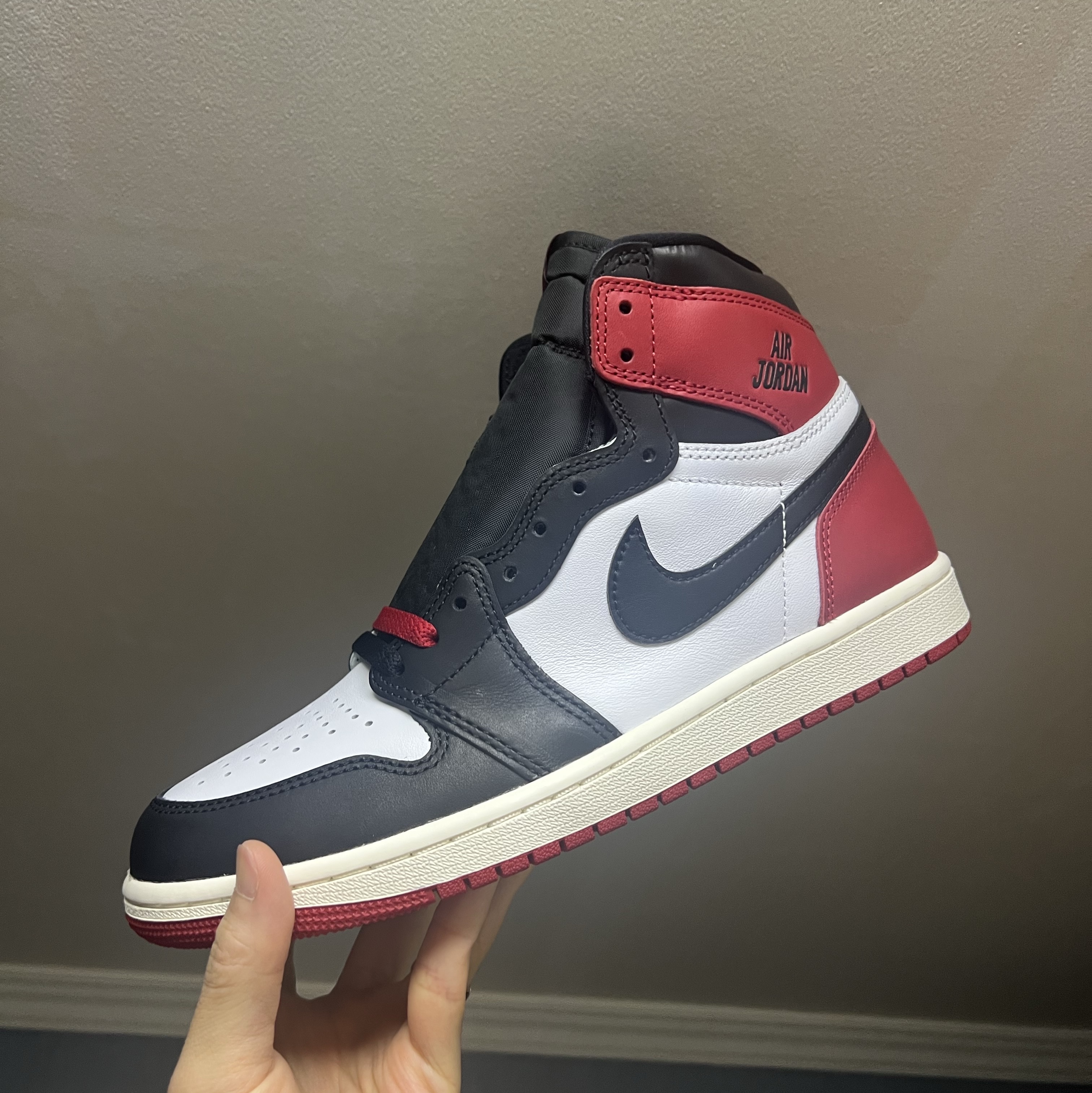 Jordan 1 Retro High OG Black Toe 착용 스타일