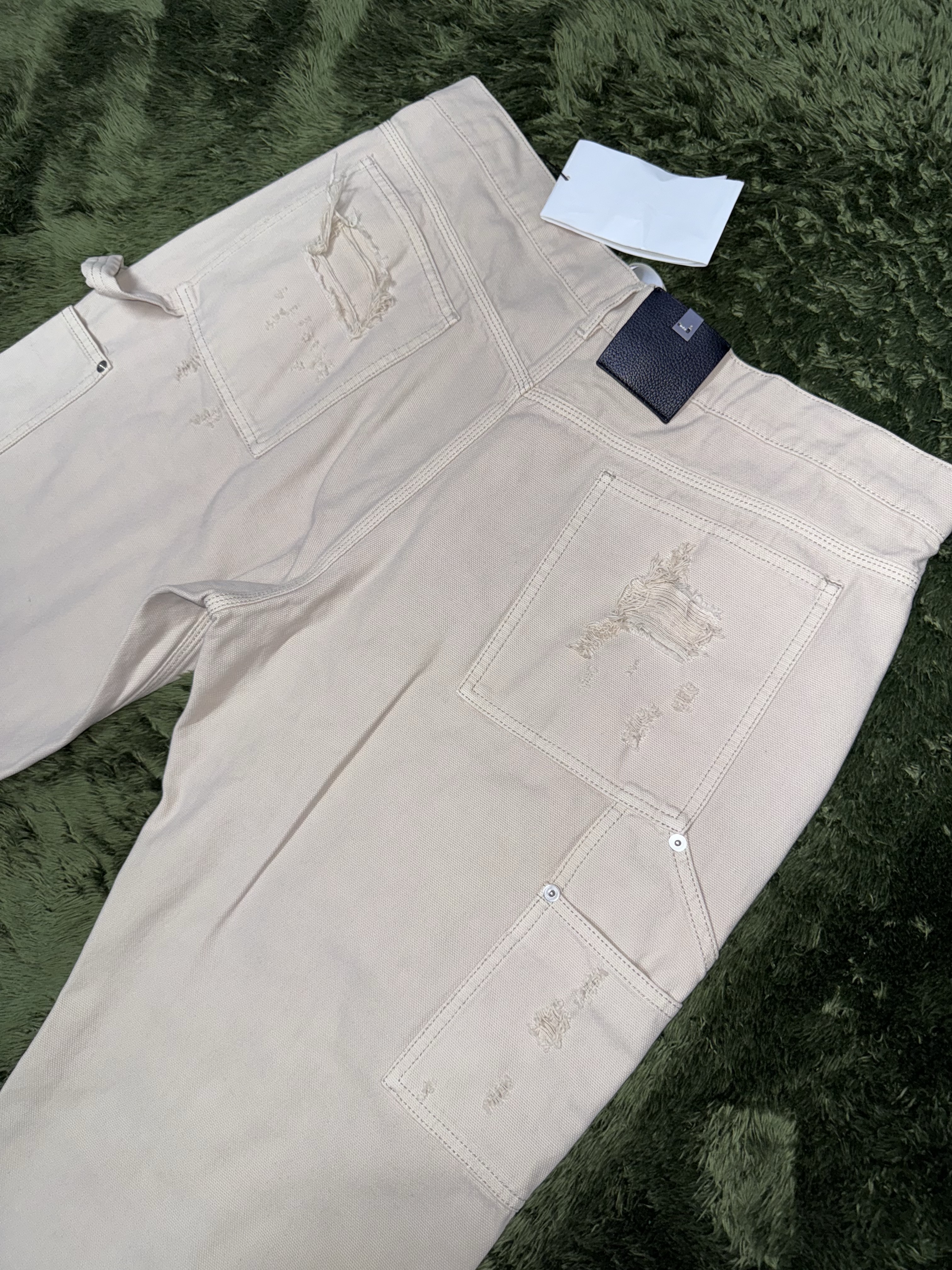 1017 Alyx 9SM Destroyed Carpenter Pants Off White 착용 스타일 - 9
